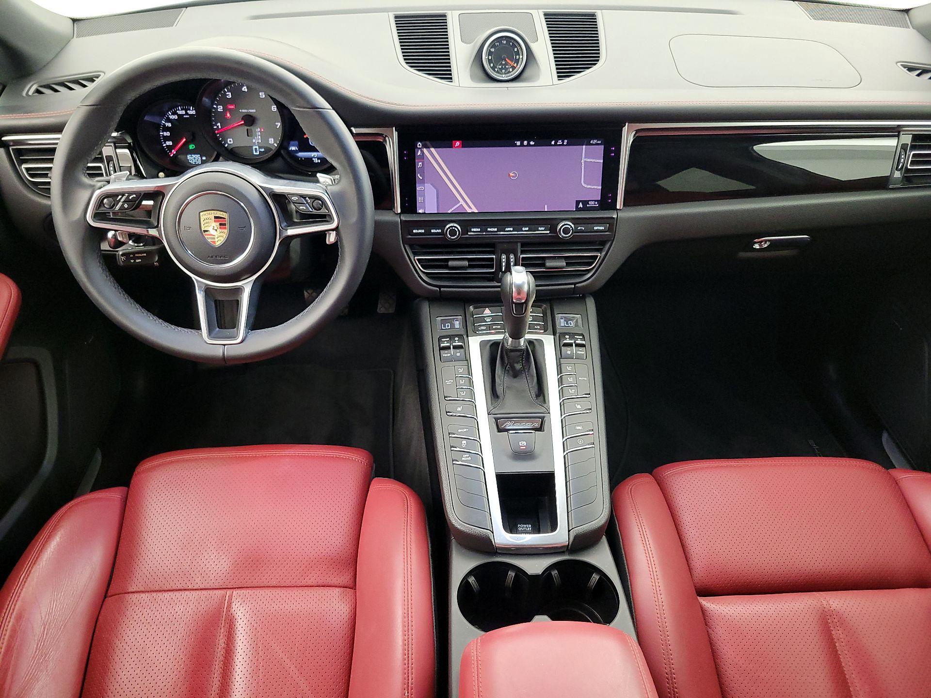 Thumbnail: 2020 Porsche Macan - 9