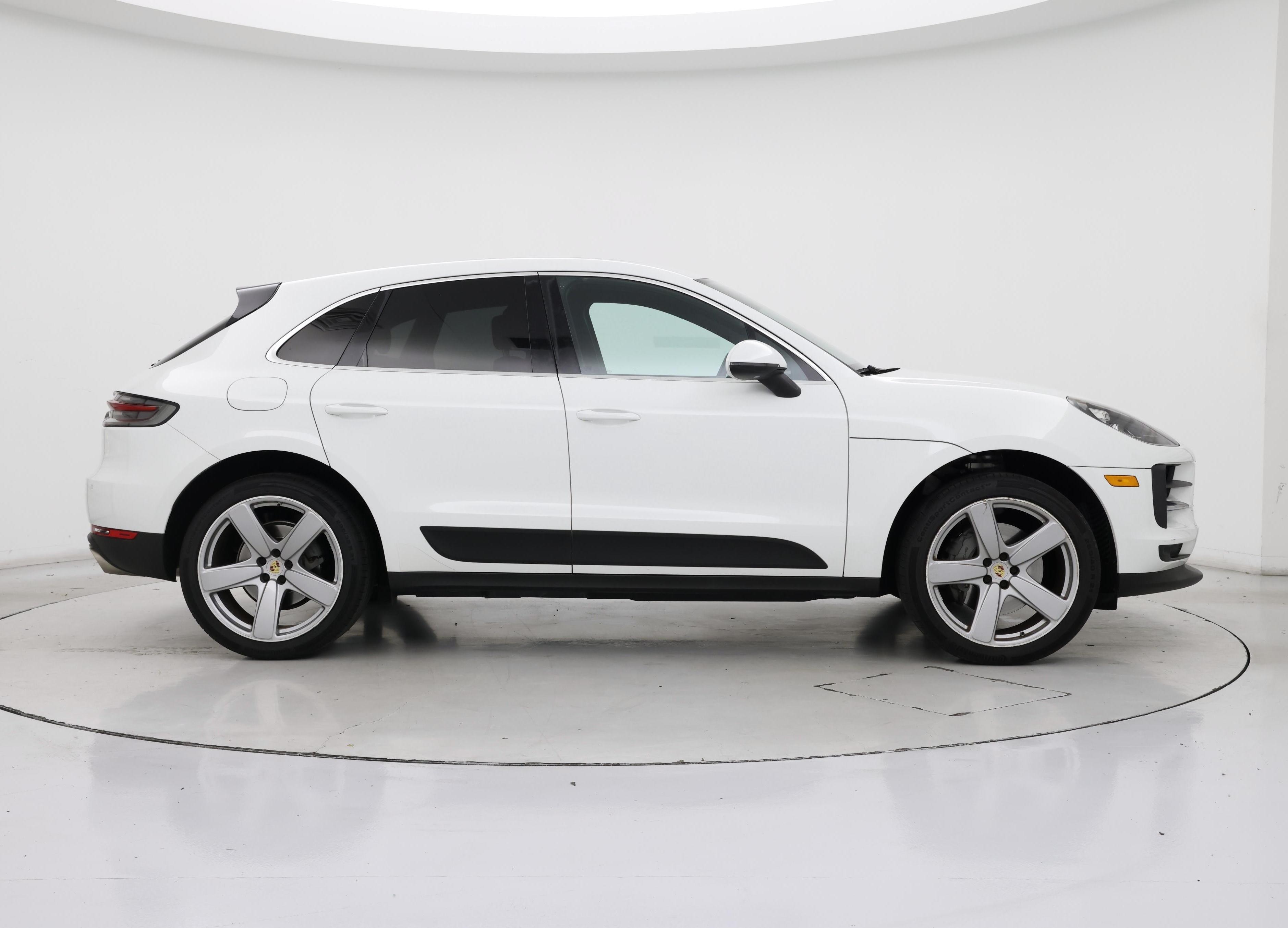Thumbnail: 2020 Porsche Macan - 7
