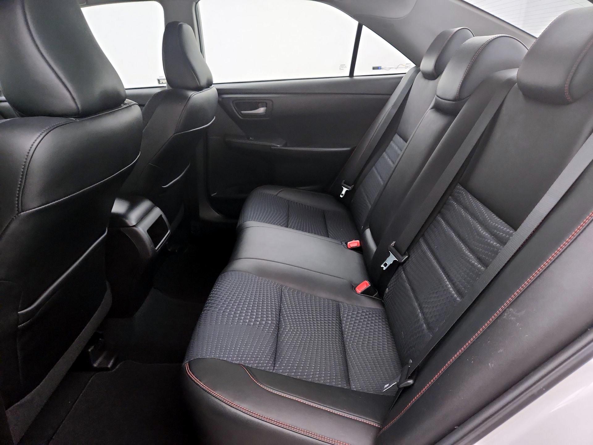 Thumbnail: 2015 Toyota Camry - 18