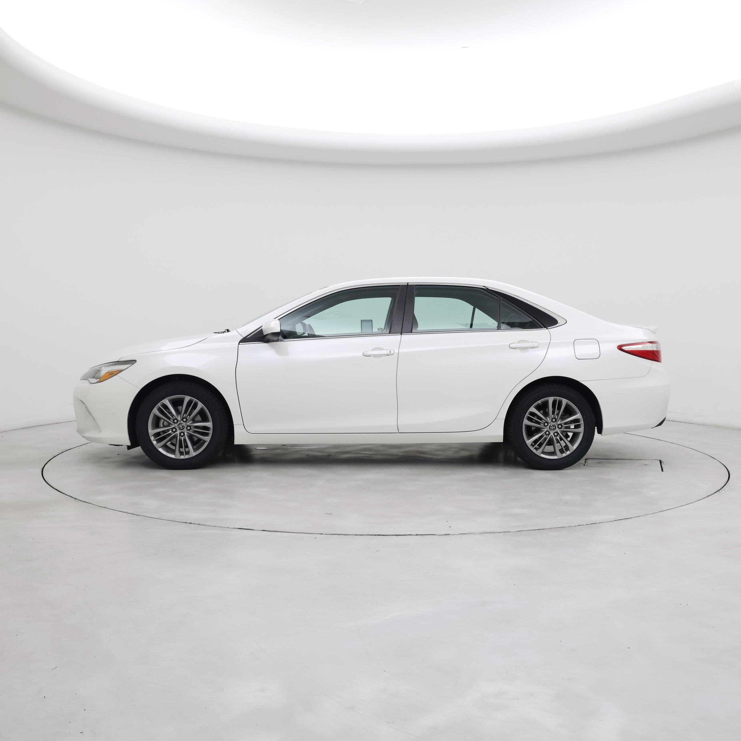 Thumbnail: 2015 Toyota Camry - 3