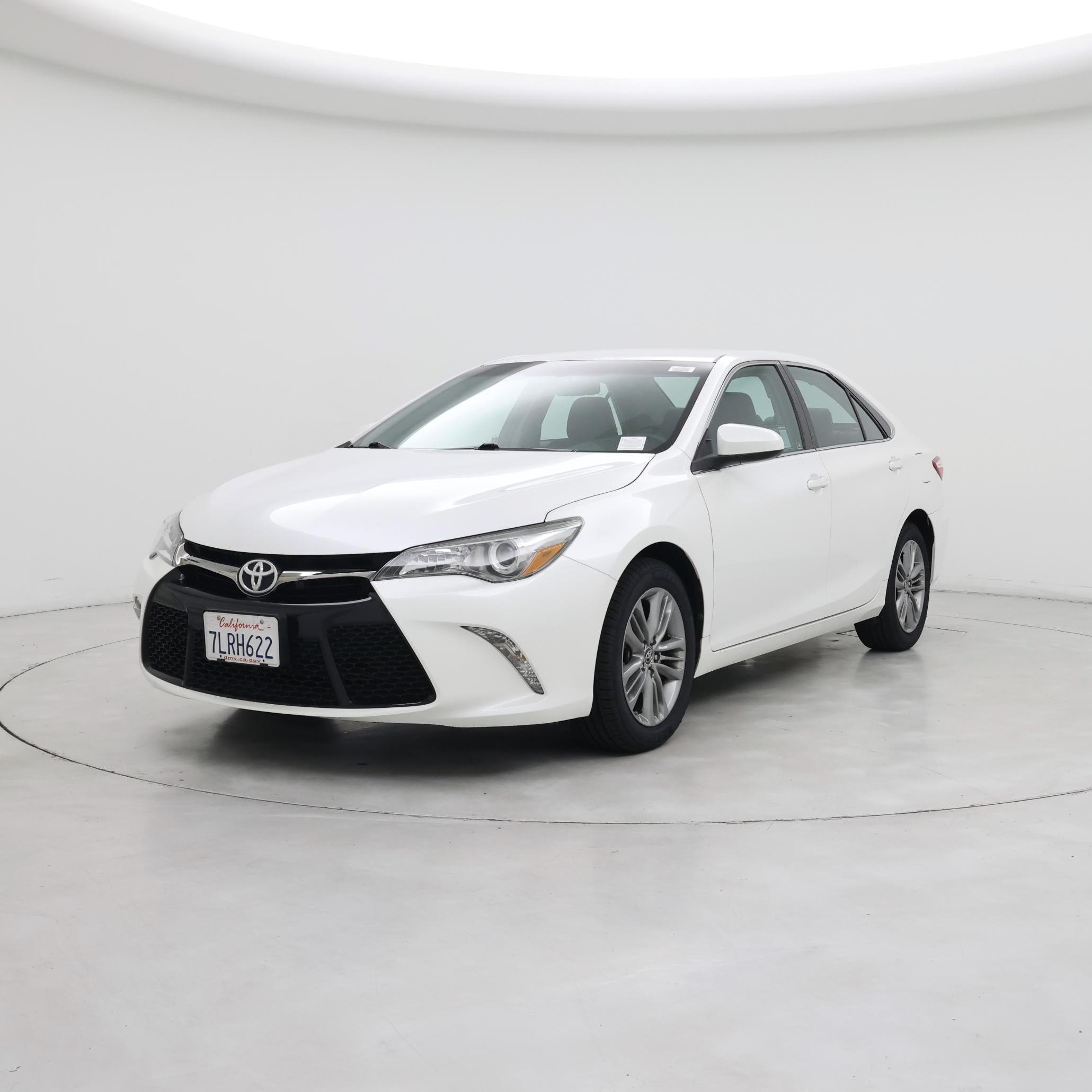 Thumbnail: 2015 Toyota Camry - 4