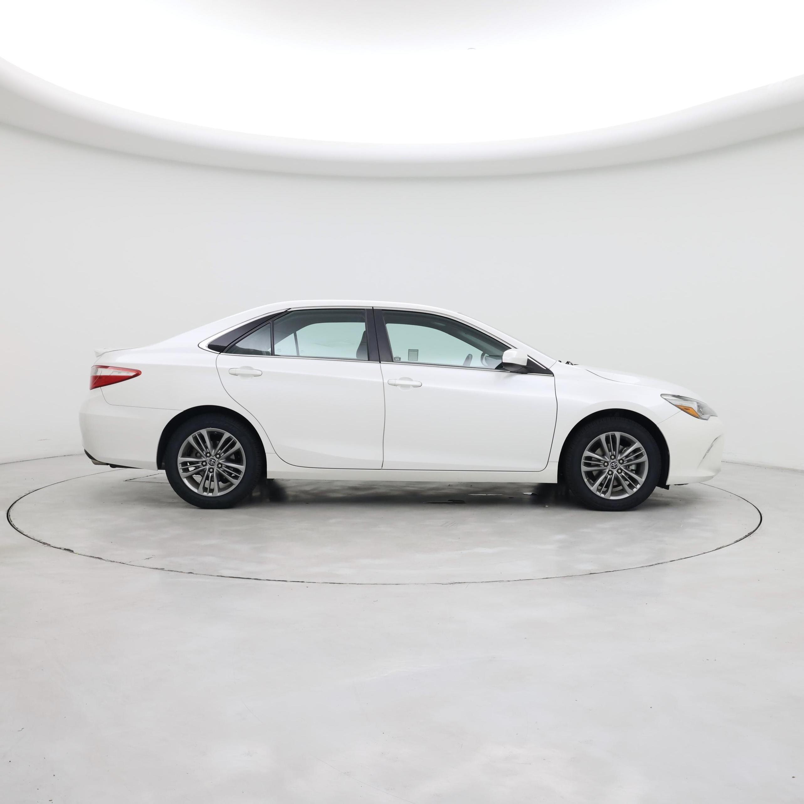Thumbnail: 2015 Toyota Camry - 7