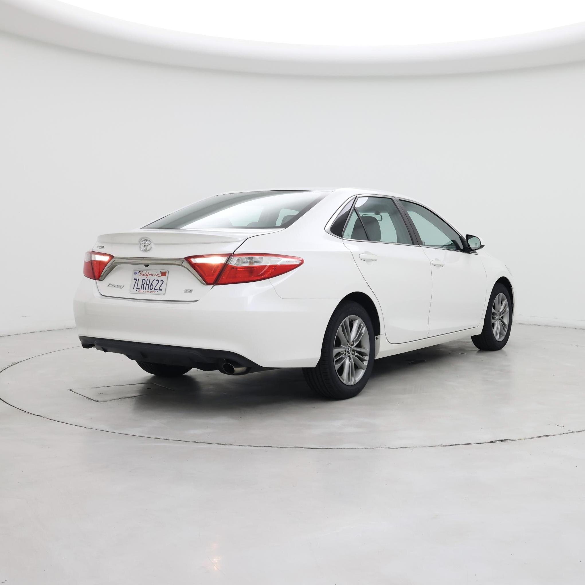 Thumbnail: 2015 Toyota Camry - 8