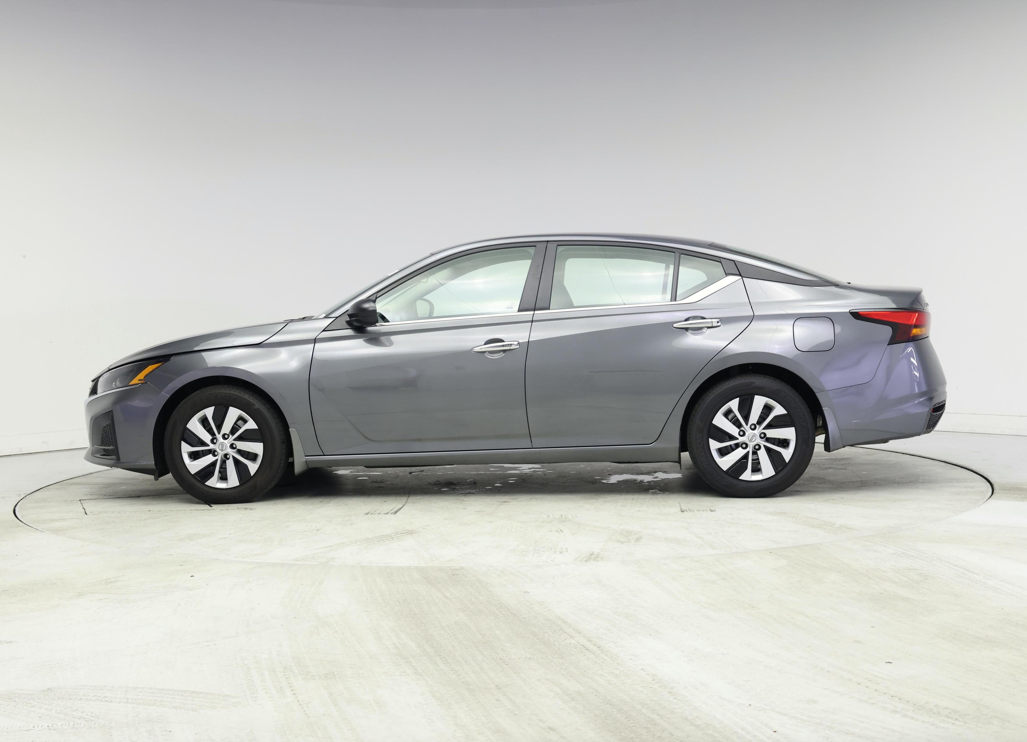 Thumbnail: 2024 Nissan Altima - 3