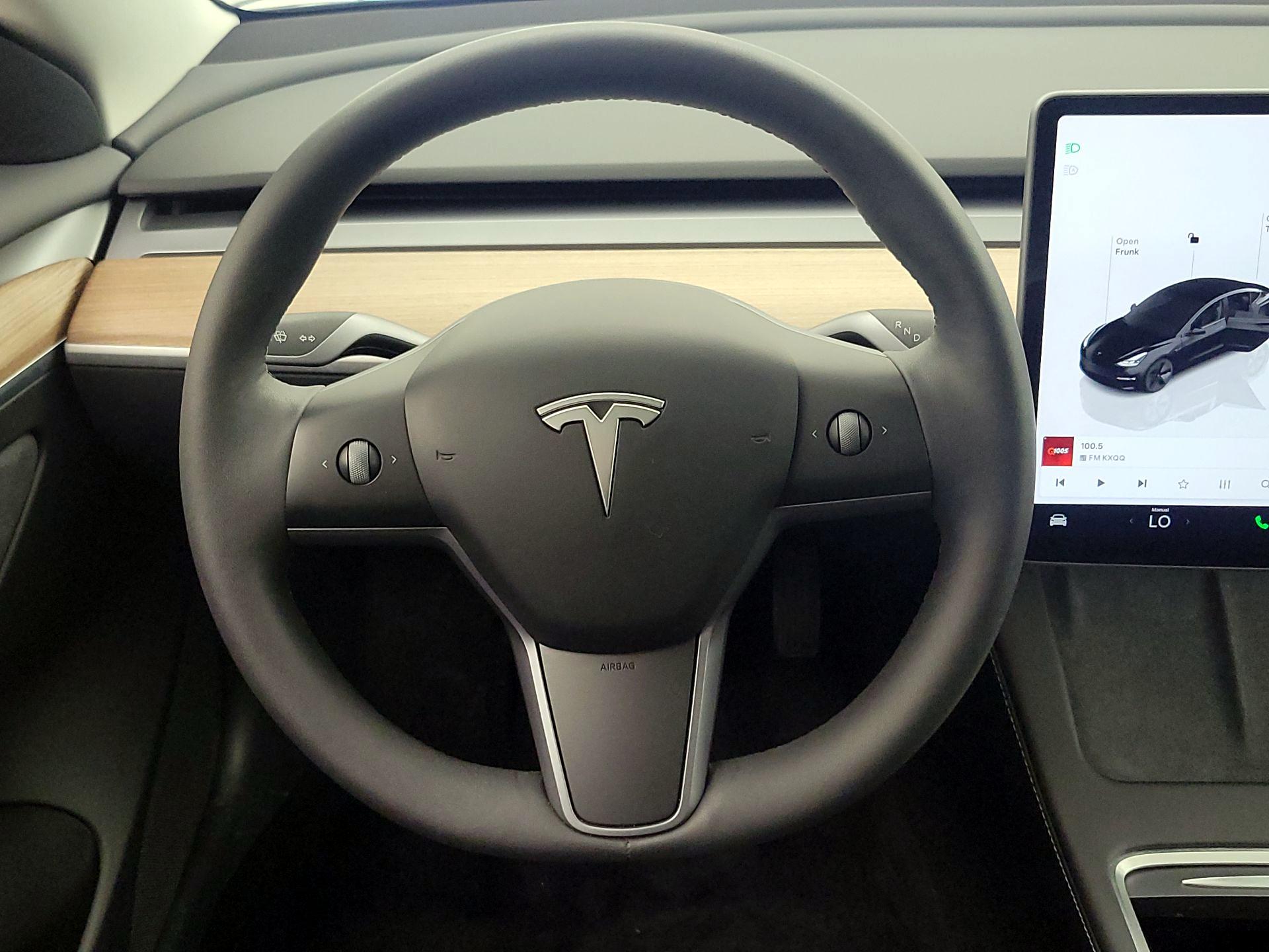 Thumbnail: 2023 Tesla Model 3 - 10