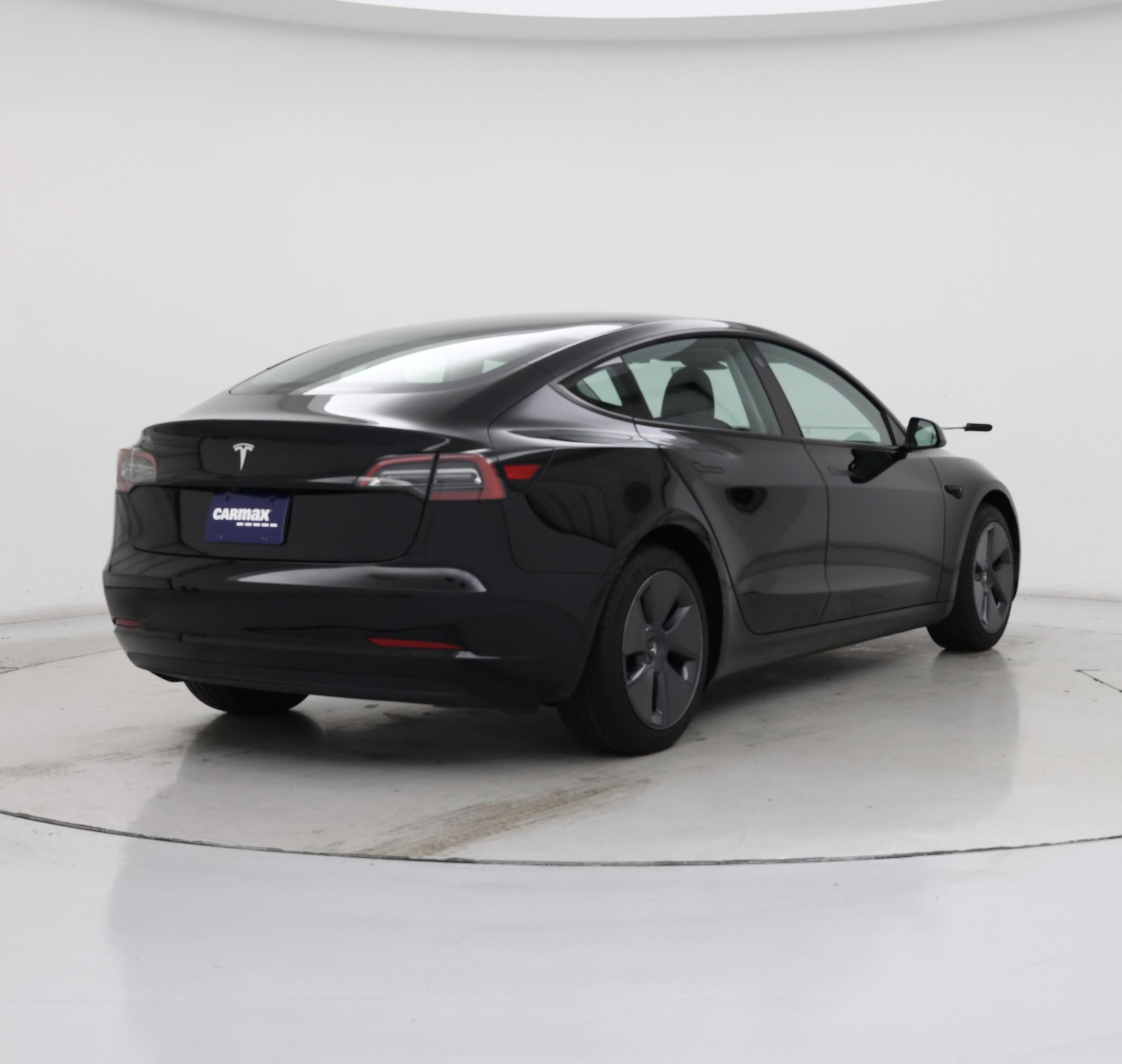 Thumbnail: 2023 Tesla Model 3 - 8