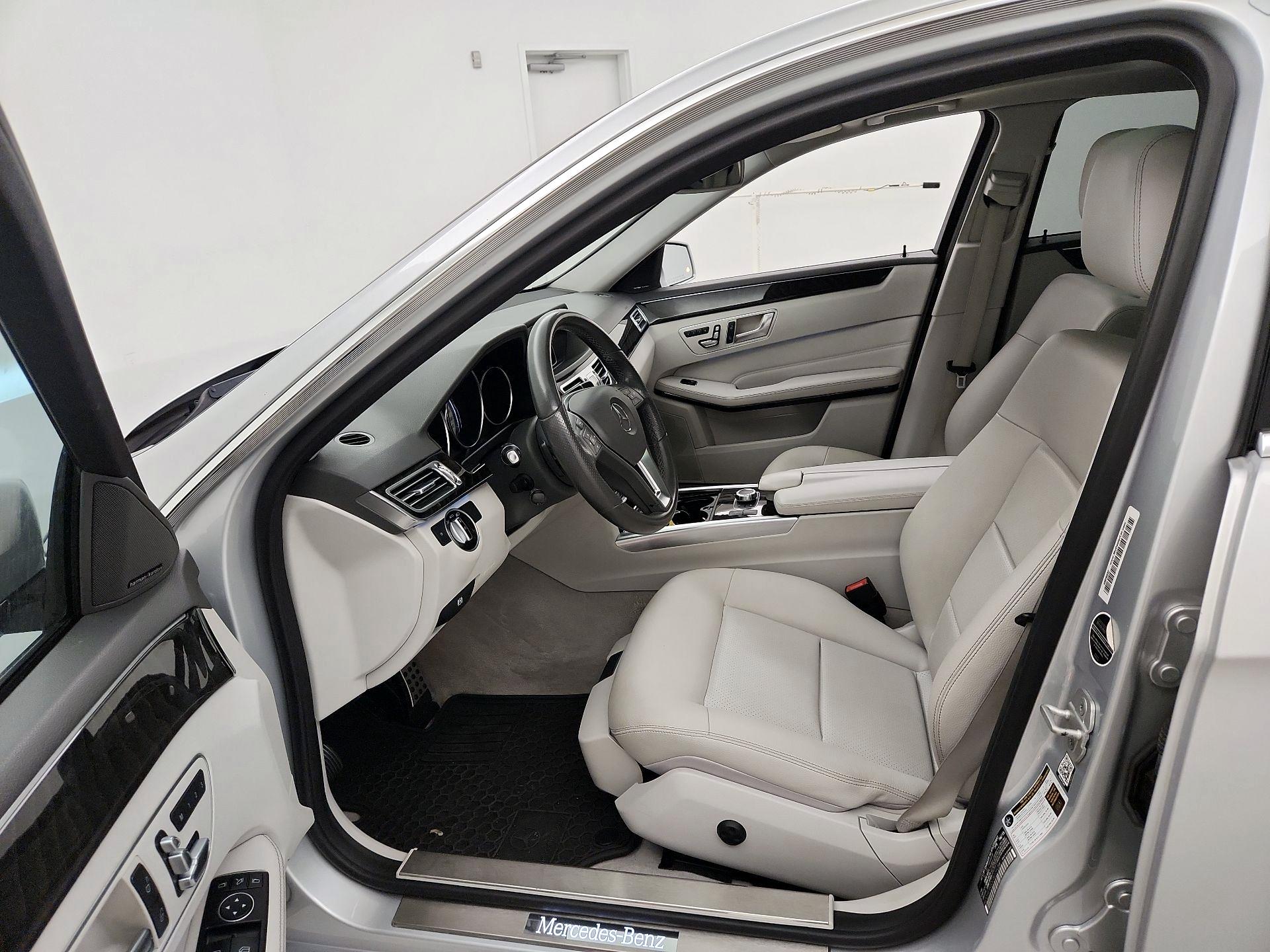 Thumbnail: 2016 Mercedes-Benz E-Class - 11