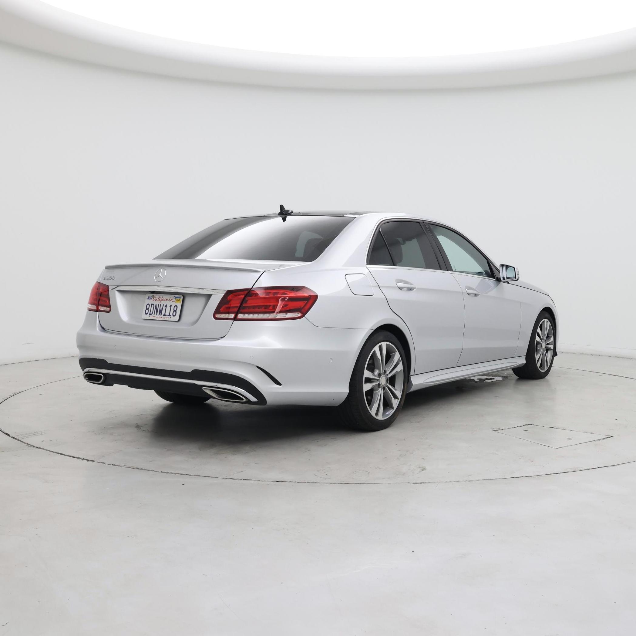 Thumbnail: 2016 Mercedes-Benz E-Class - 8