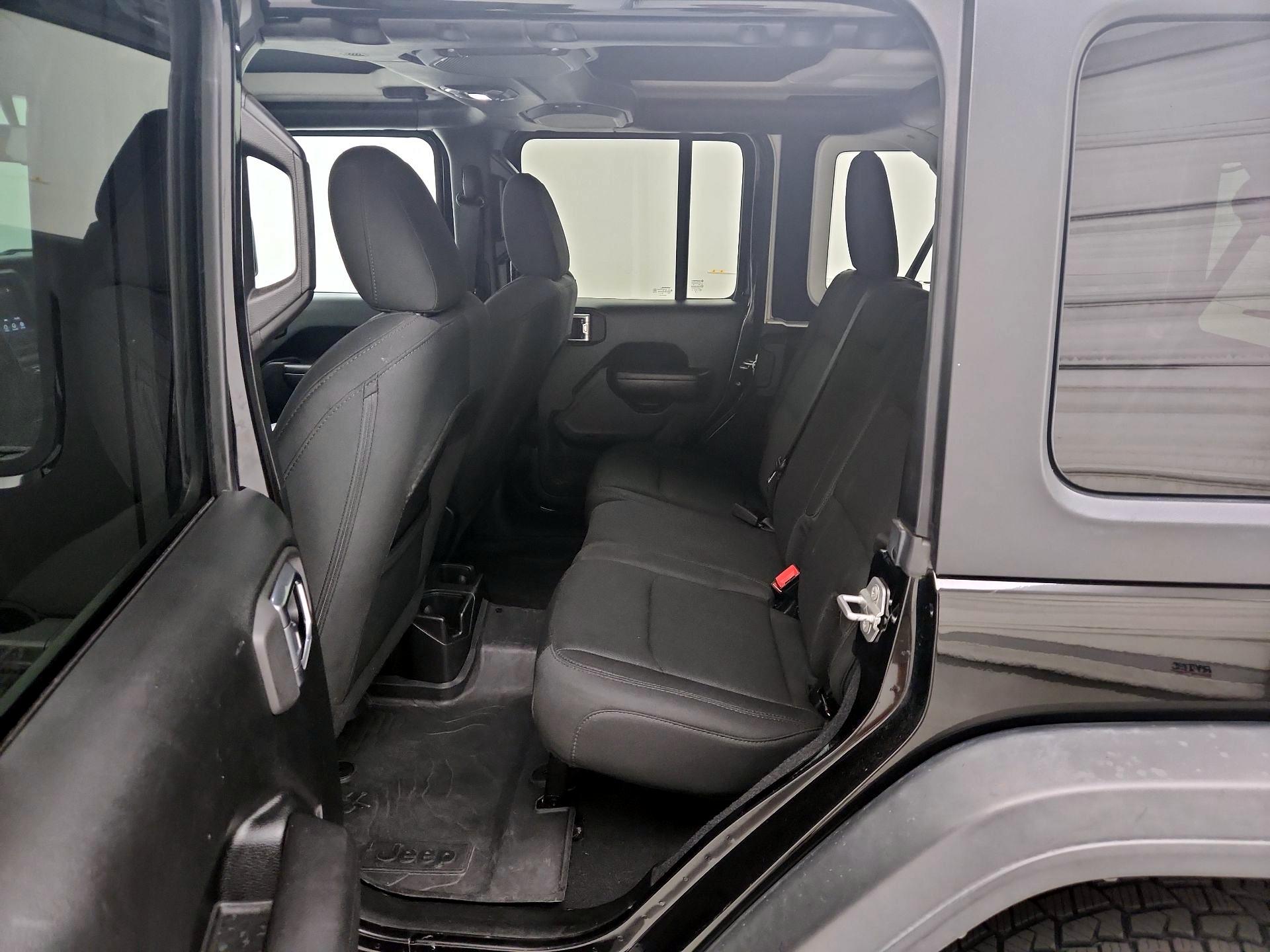 Thumbnail: 2018 Jeep Wrangler - 19