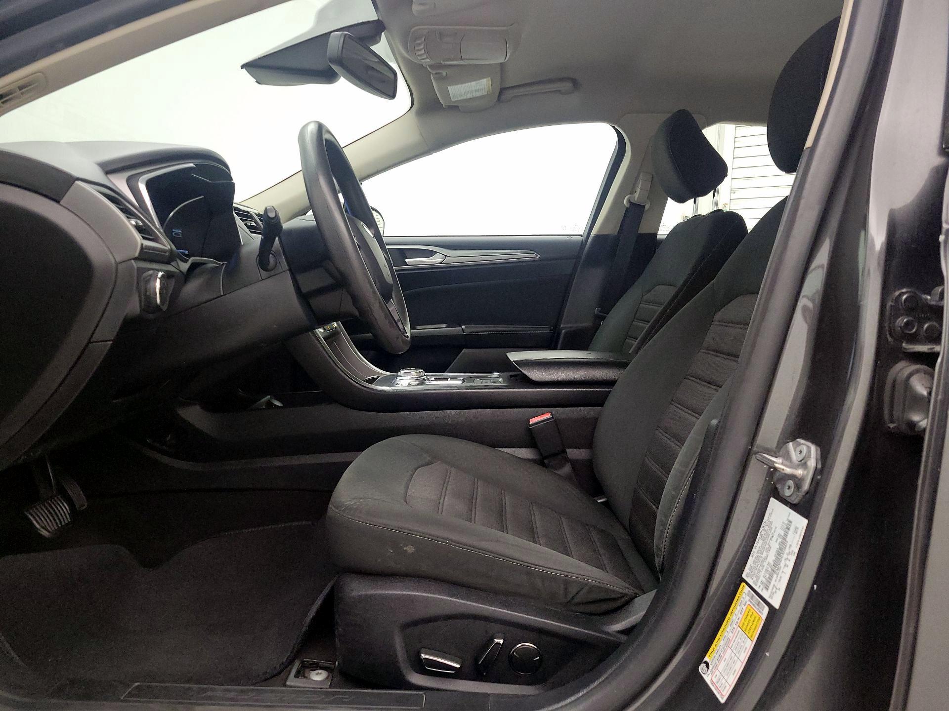 Thumbnail: 2020 Ford Fusion - 11