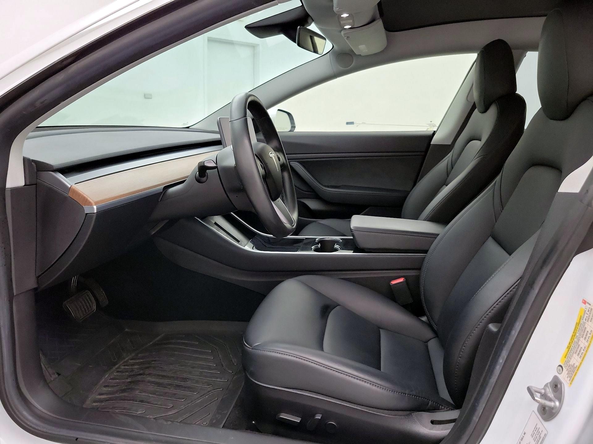 Thumbnail: 2019 Tesla Model 3 - 11