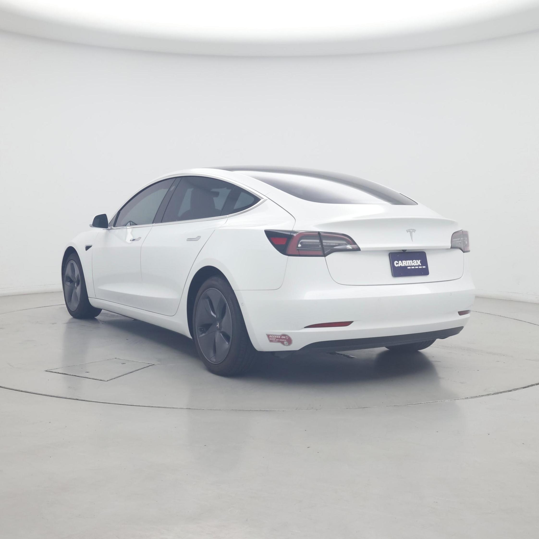 Thumbnail: 2019 Tesla Model 3 - 2