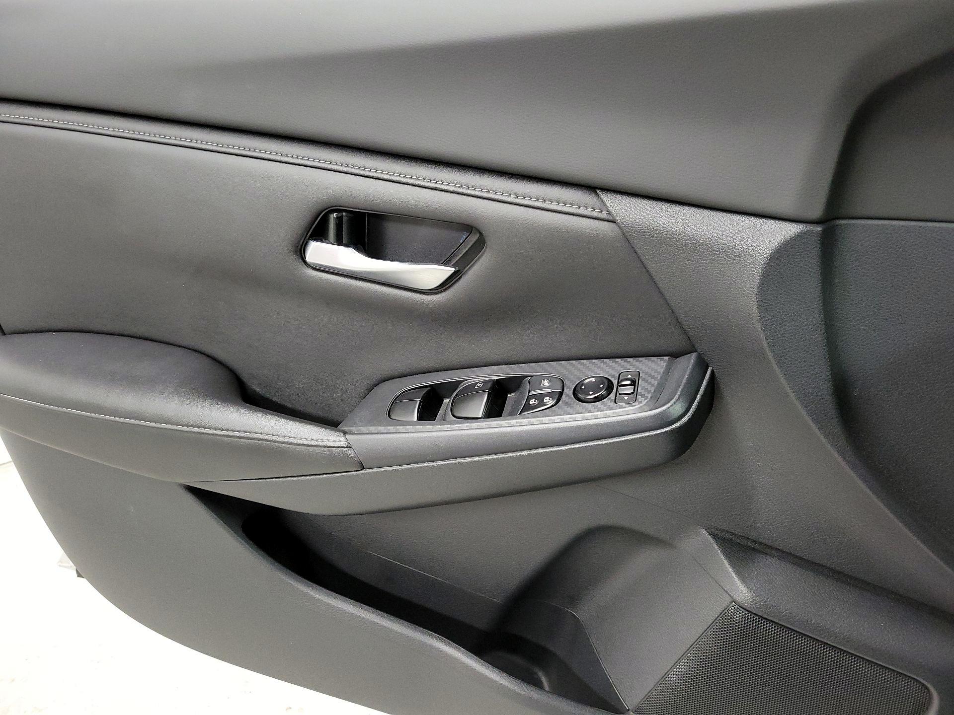 Thumbnail: 2023 Nissan Sentra - 12