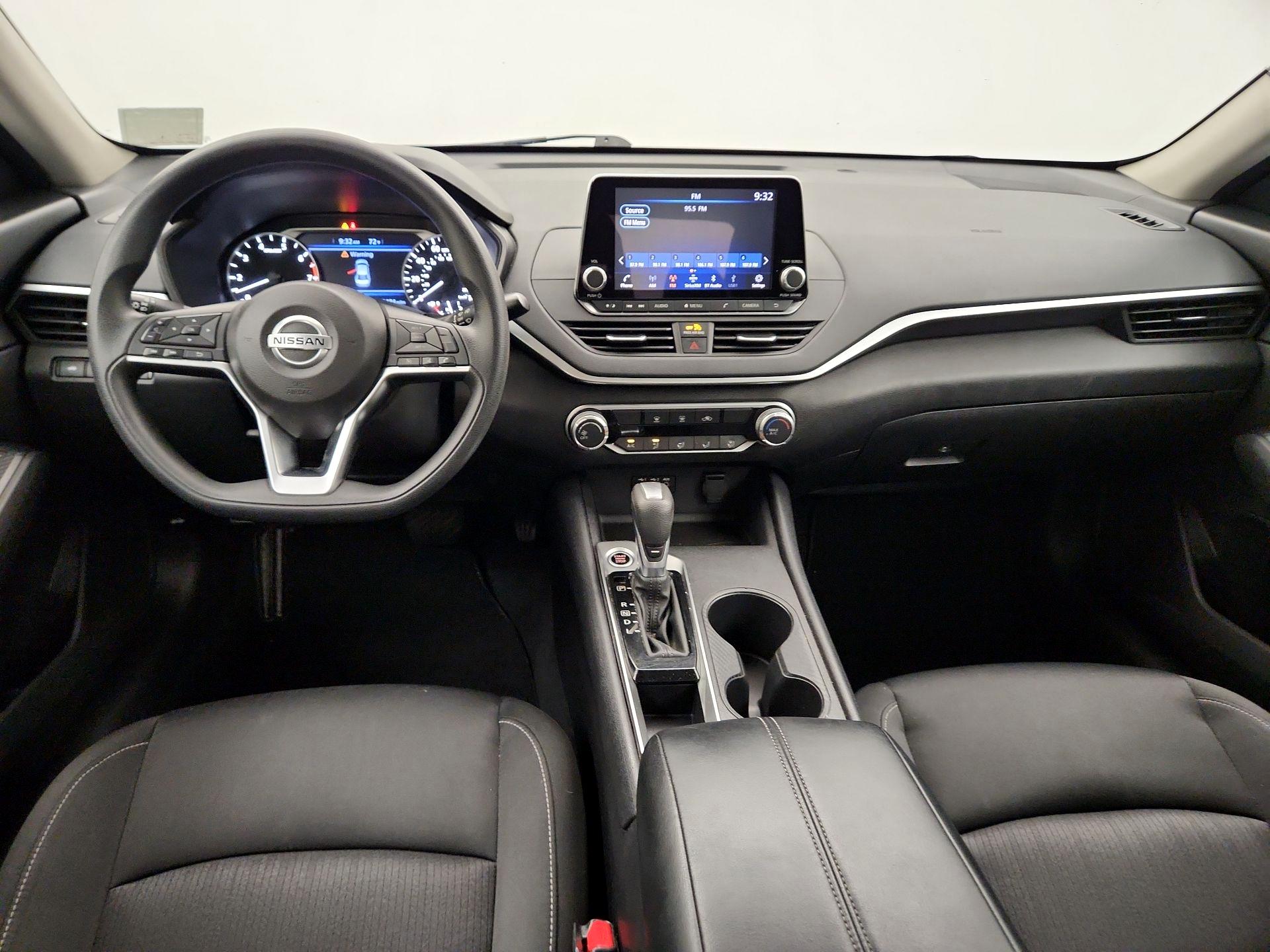 Thumbnail: 2019 Nissan Altima - 9