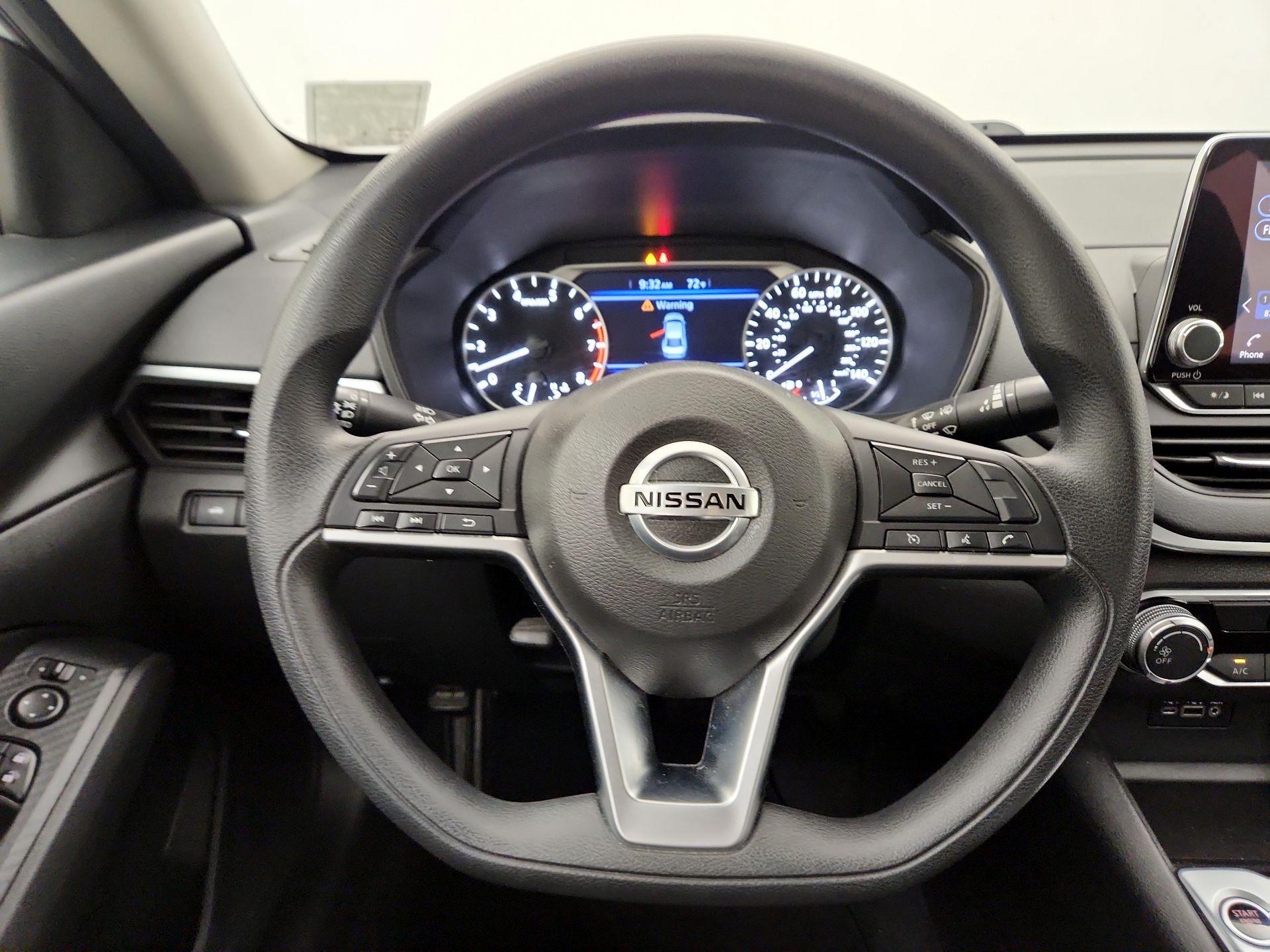 Thumbnail: 2019 Nissan Altima - 10