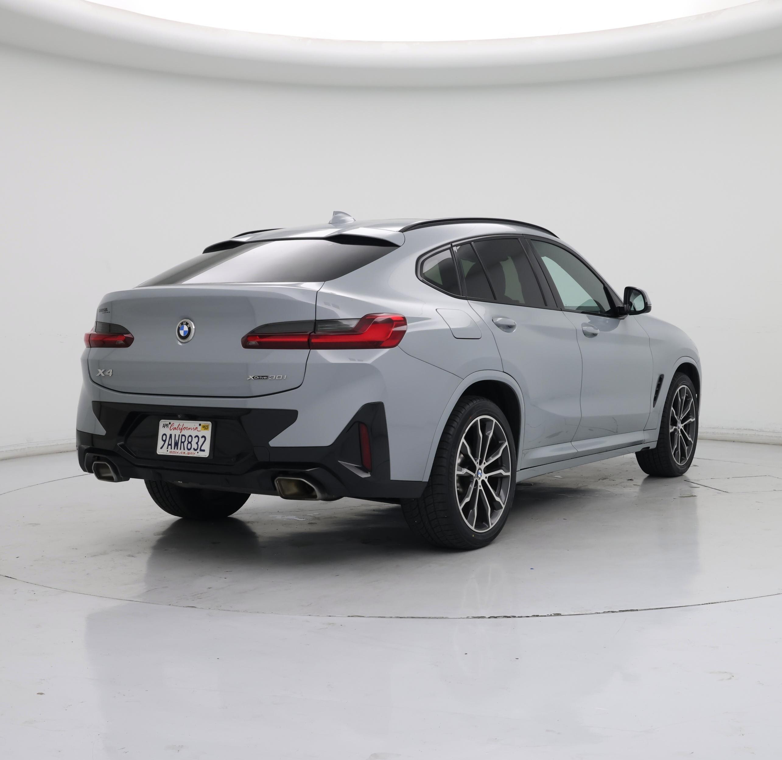 Thumbnail: 2022 BMW X4 - 8