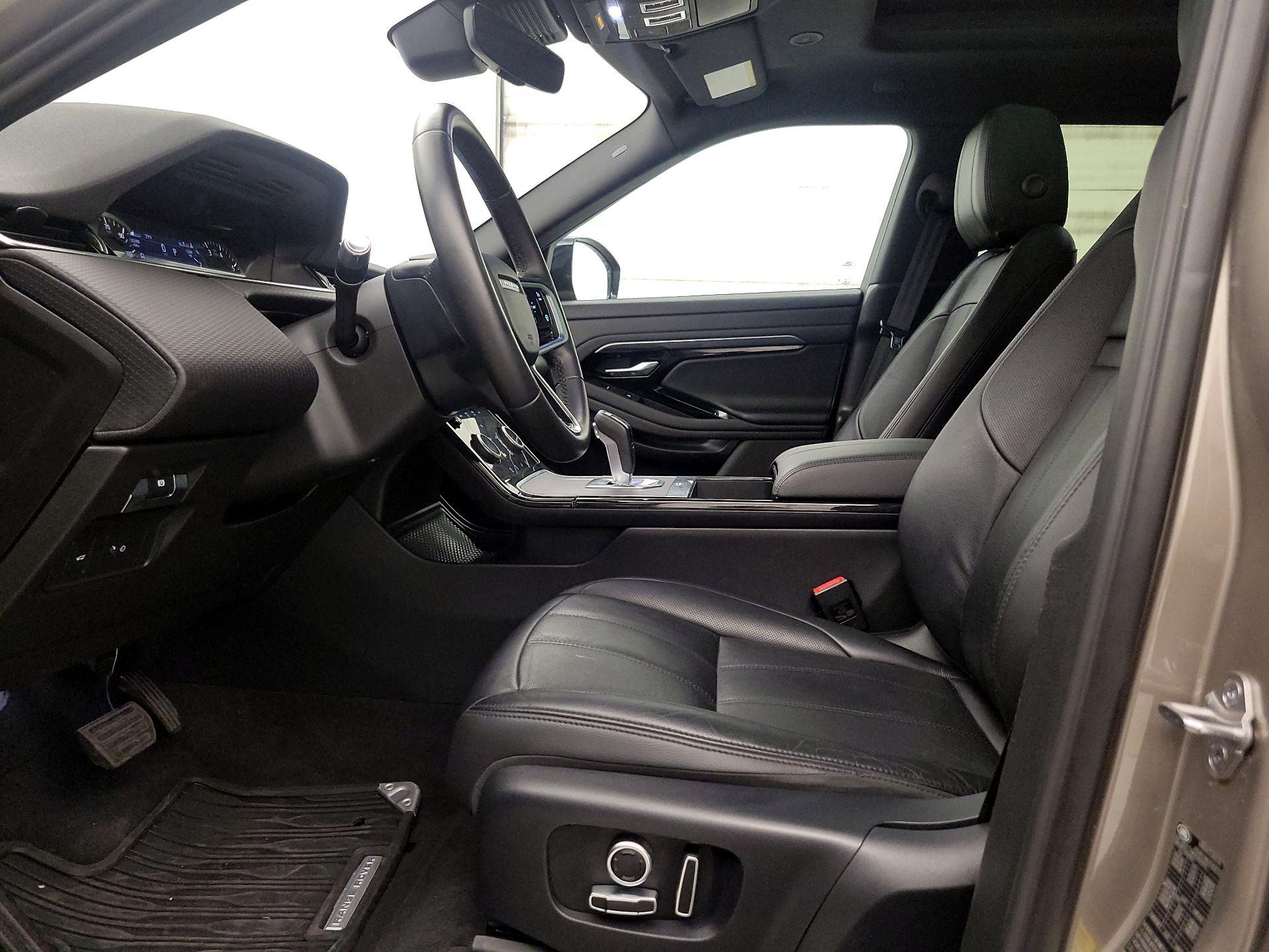 Thumbnail: 2021 Land Rover Range Rover Evoque - 9