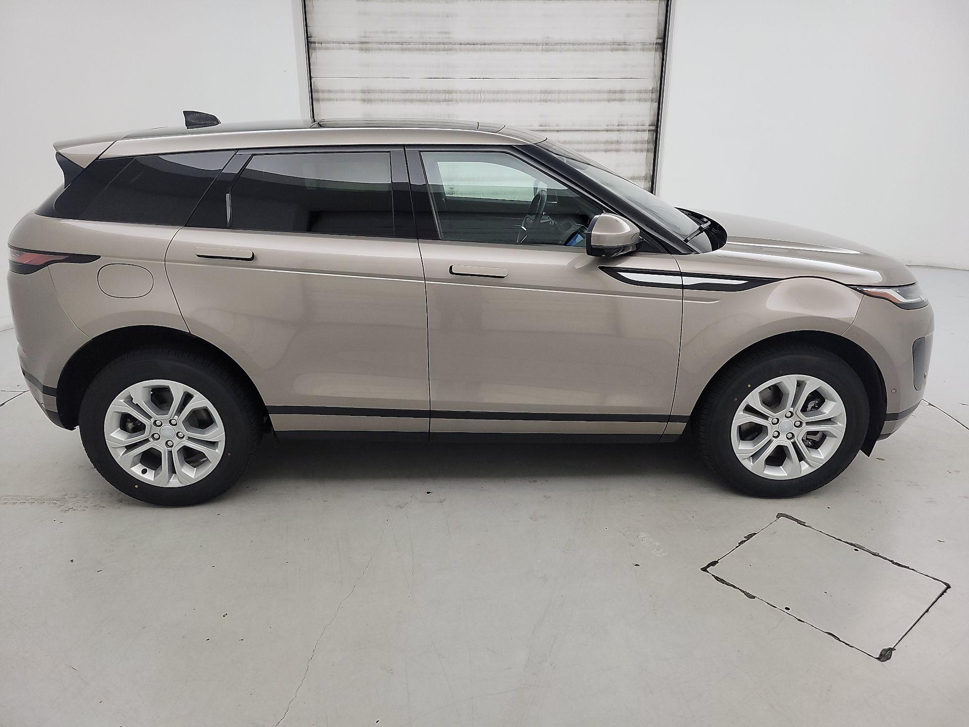Thumbnail: 2021 Land Rover Range Rover Evoque - 4