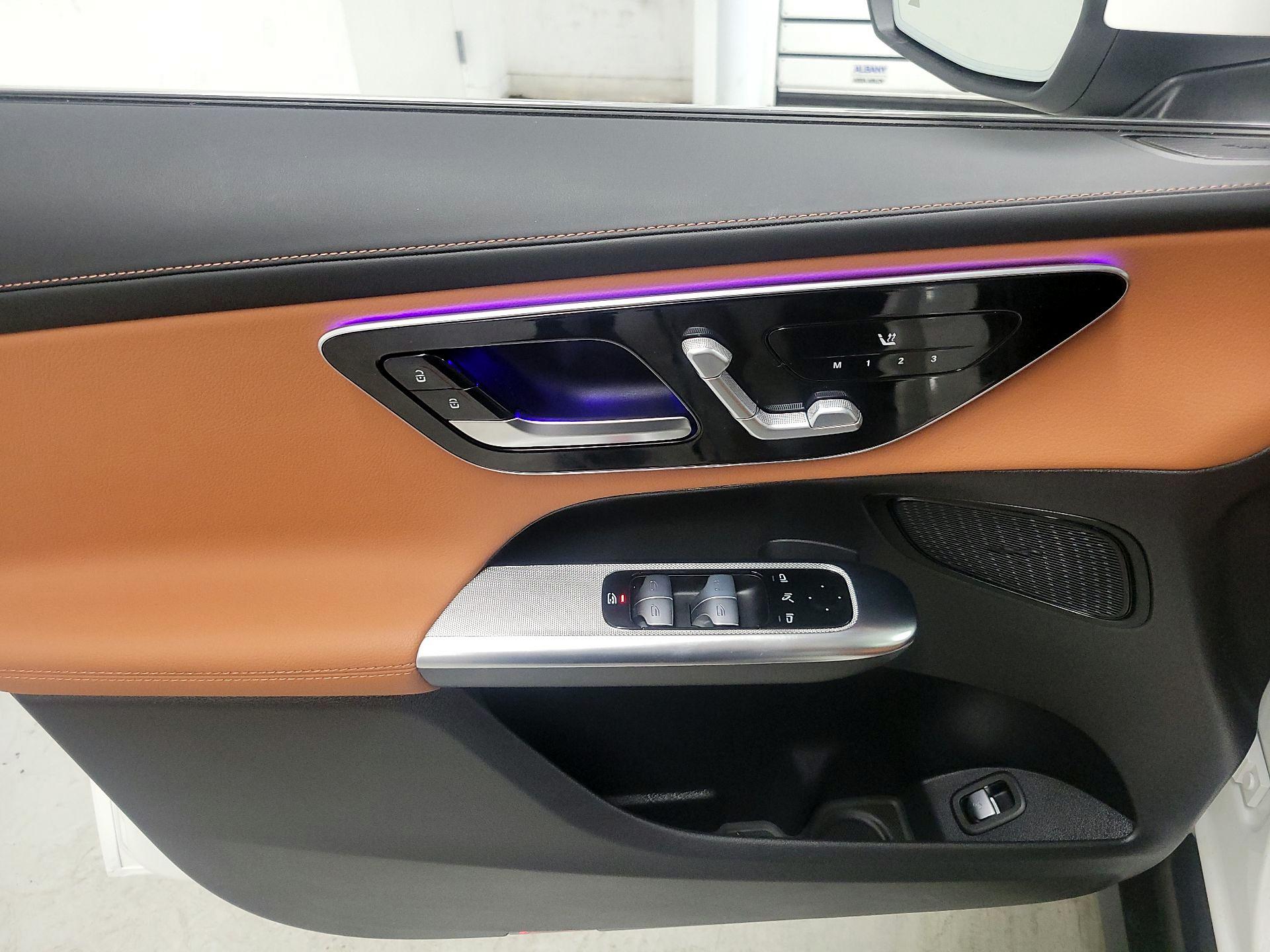Thumbnail: 2025 Mercedes-Benz GLC - 12