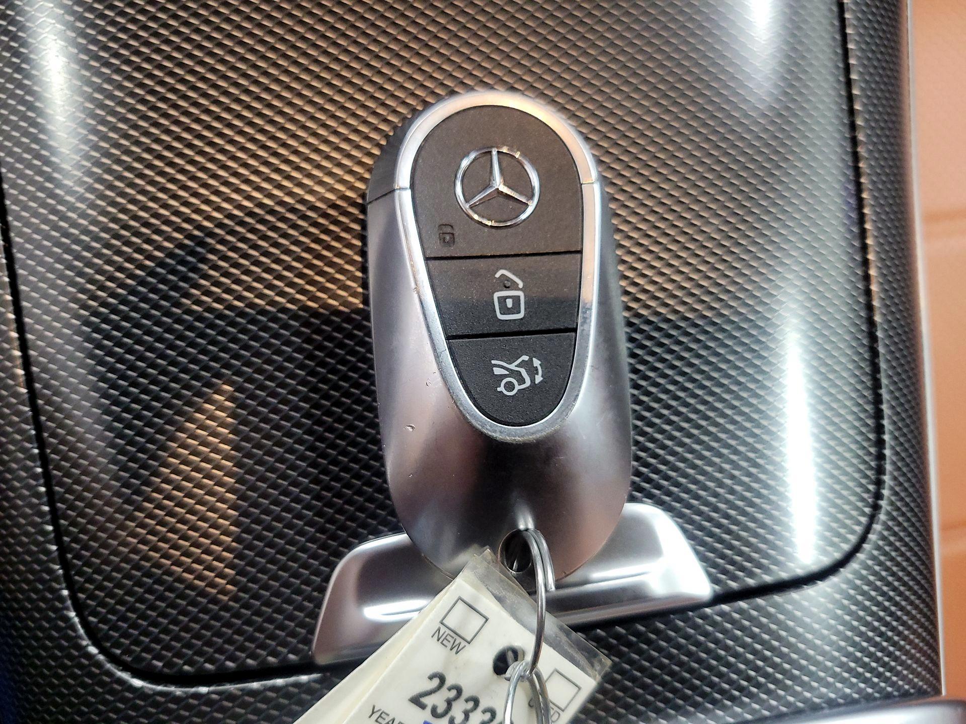 Thumbnail: 2025 Mercedes-Benz GLC - 20