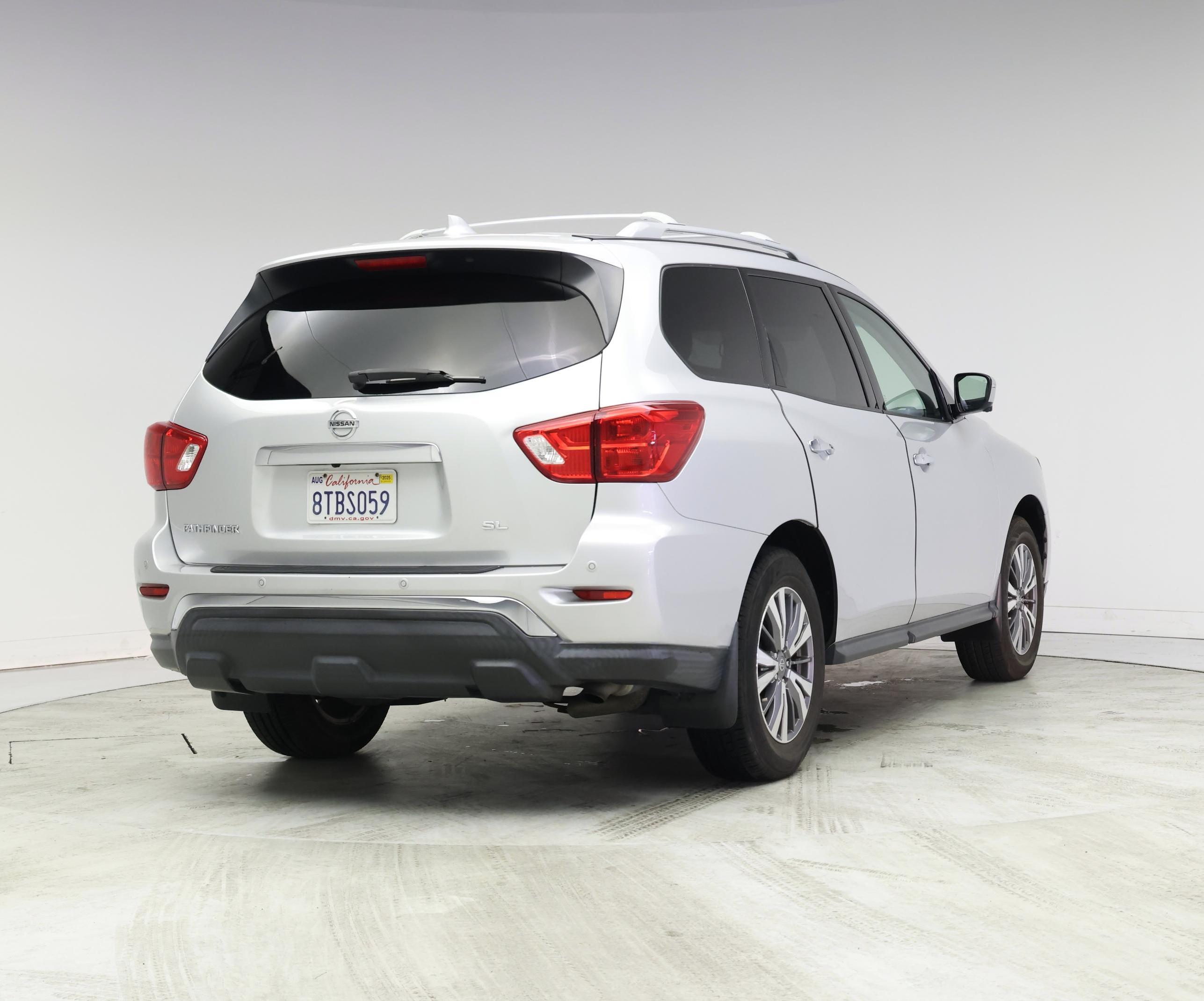 Thumbnail: 2020 Nissan Pathfinder - 8