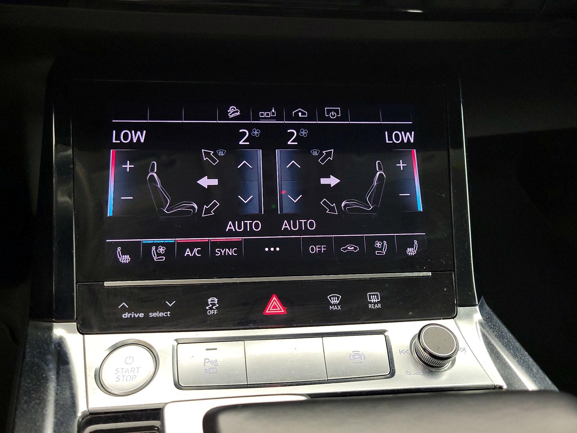 Thumbnail: 2020 Audi e-tron S - 17