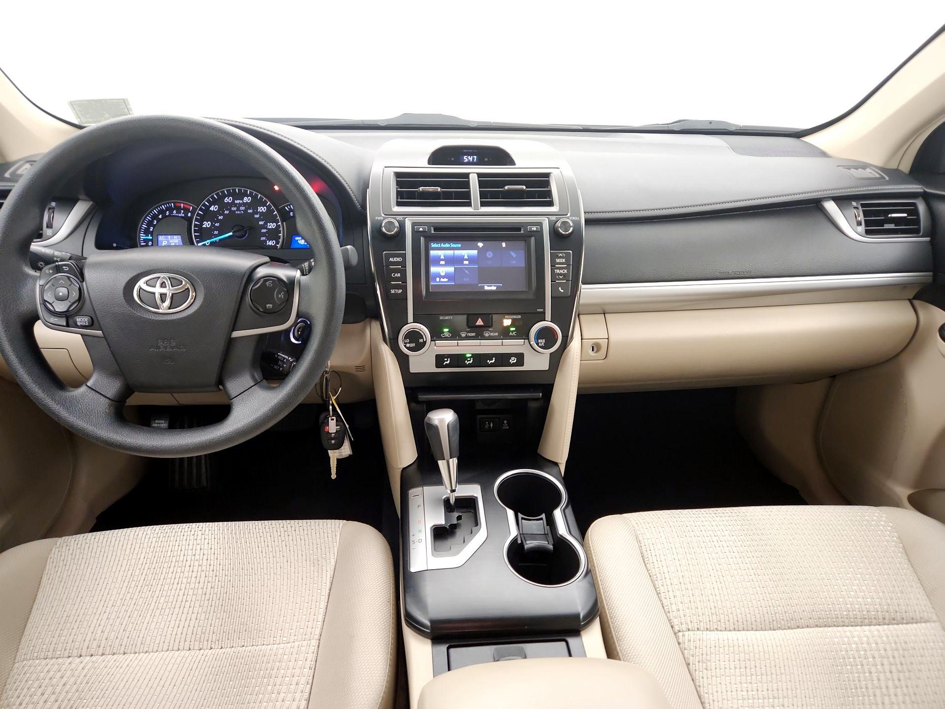 Thumbnail: 2014 Toyota Camry - 9