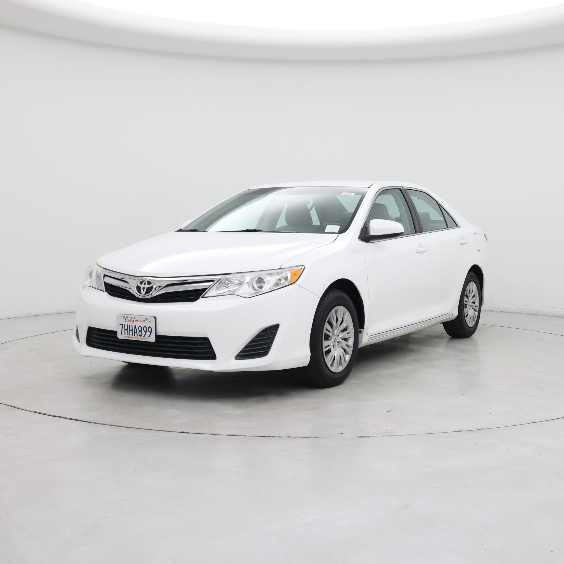 Thumbnail: 2014 Toyota Camry - 4