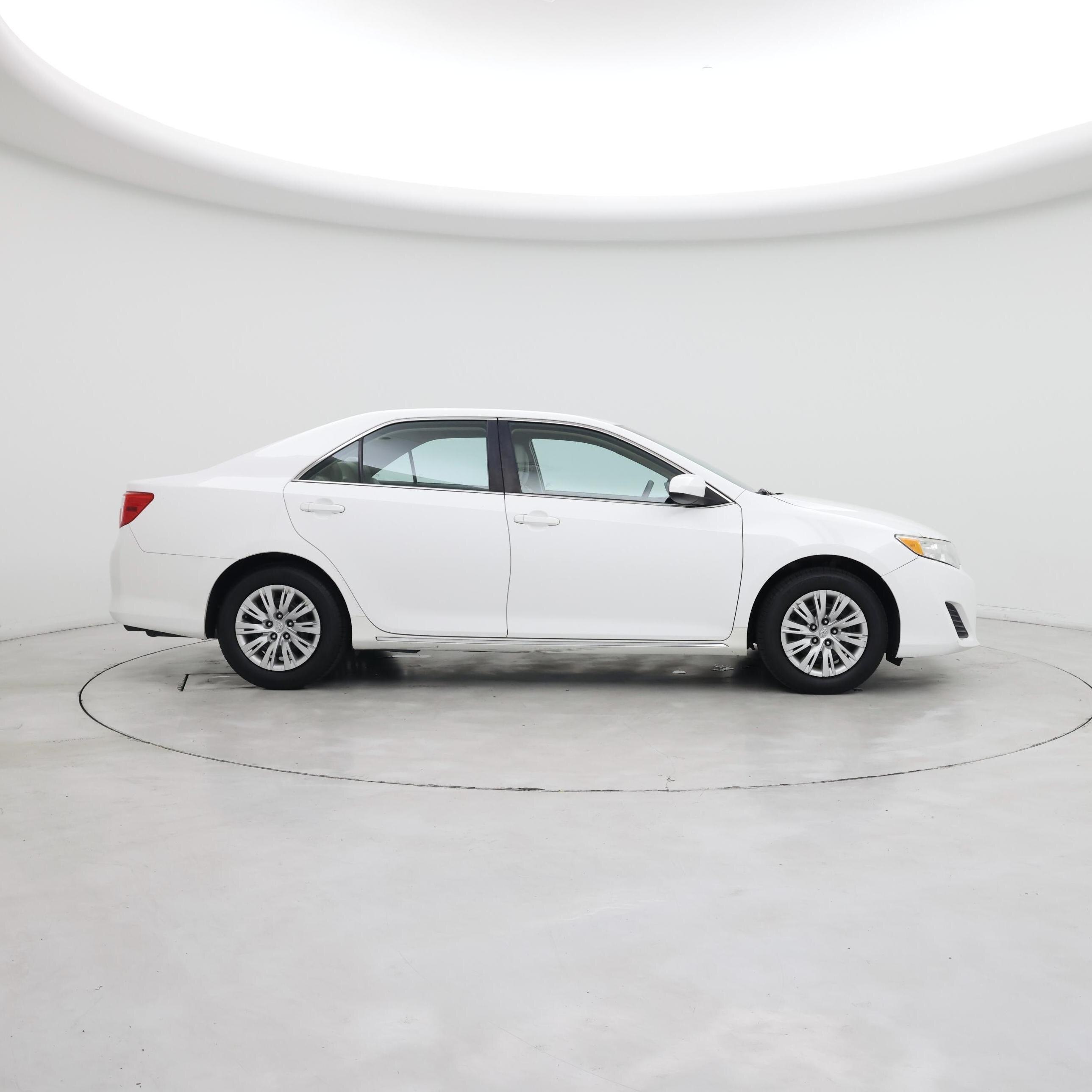 Thumbnail: 2014 Toyota Camry - 7