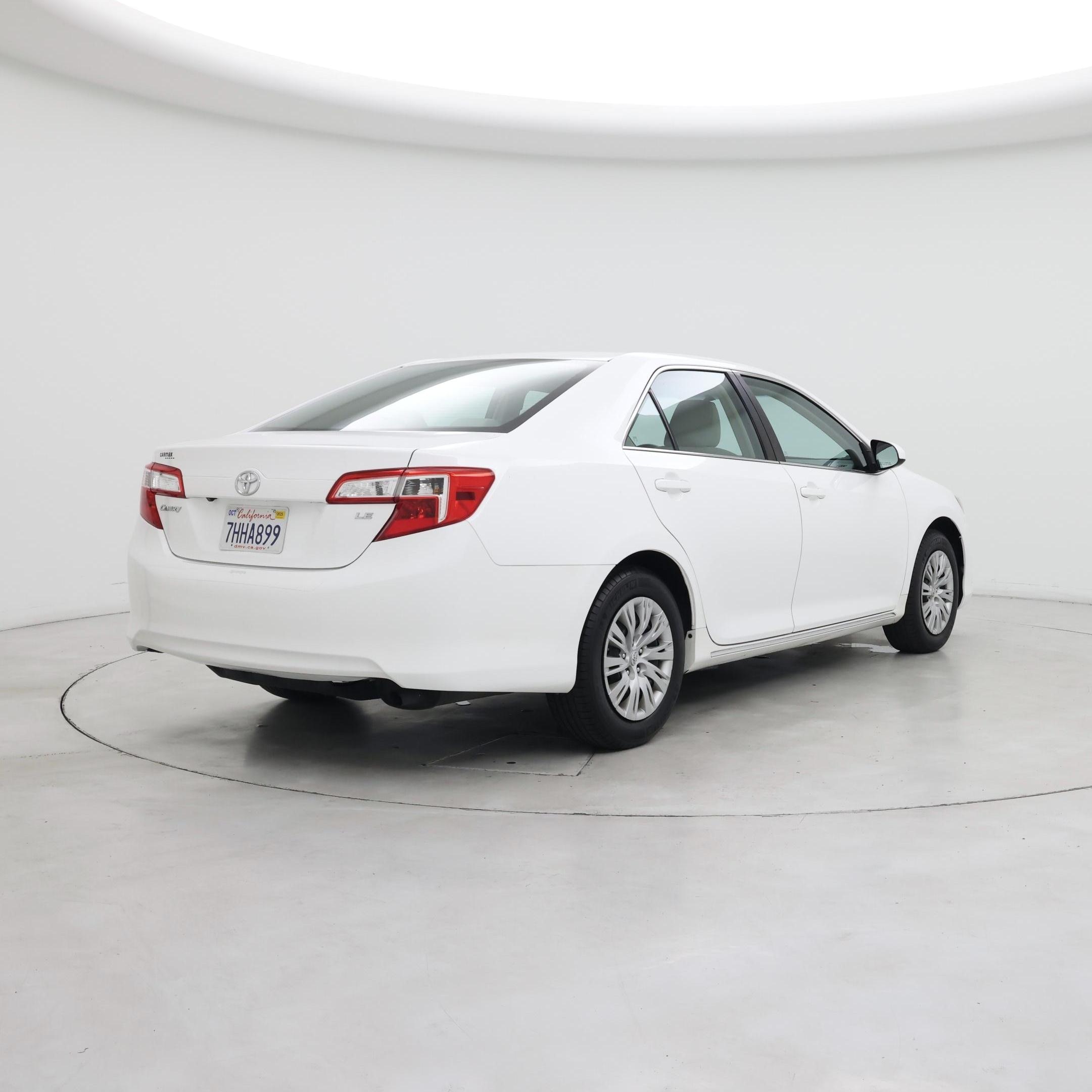 Thumbnail: 2014 Toyota Camry - 8