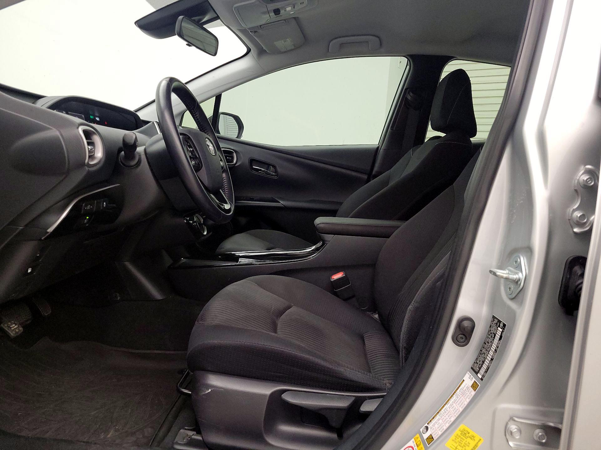 Thumbnail: 2021 Toyota Prius Prime - 11