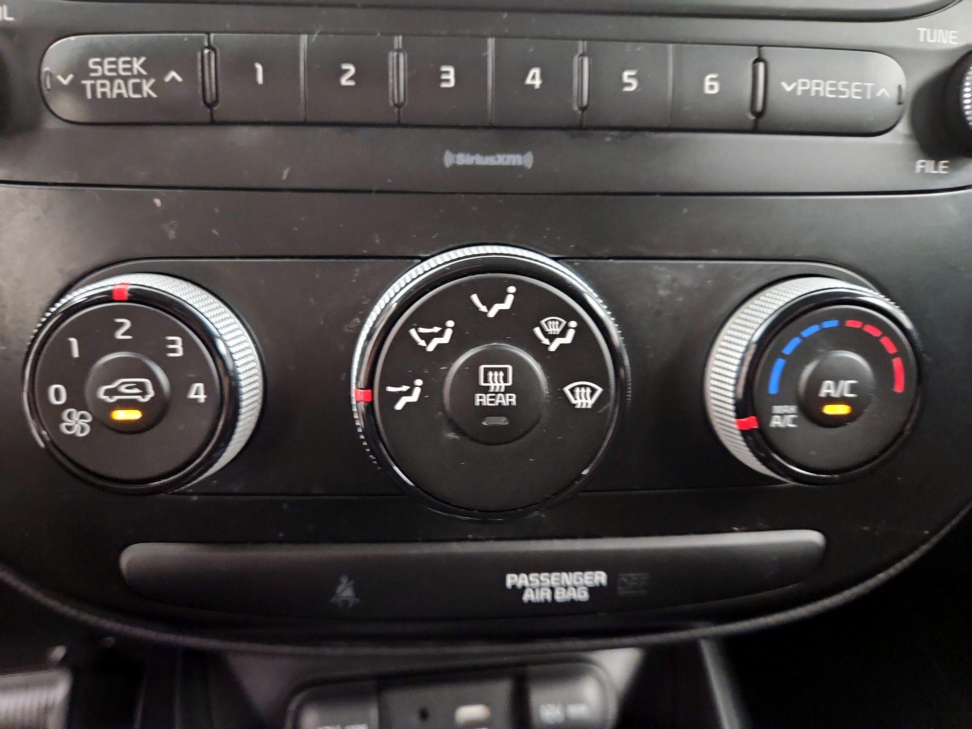 Thumbnail: 2018 Kia Soul - 15