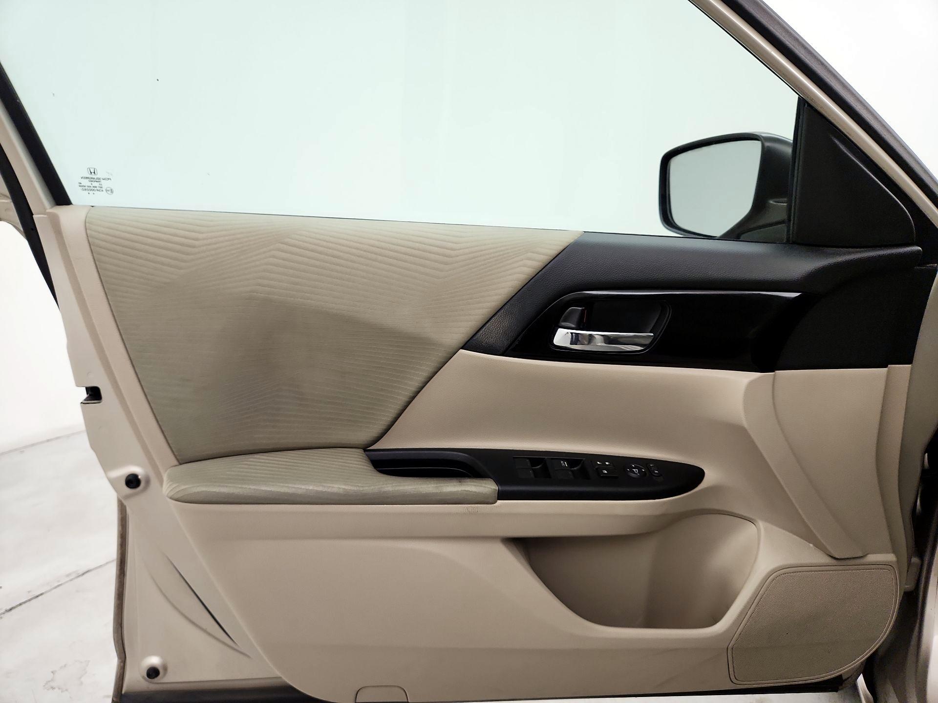 Thumbnail: 2017 Honda Accord - 12