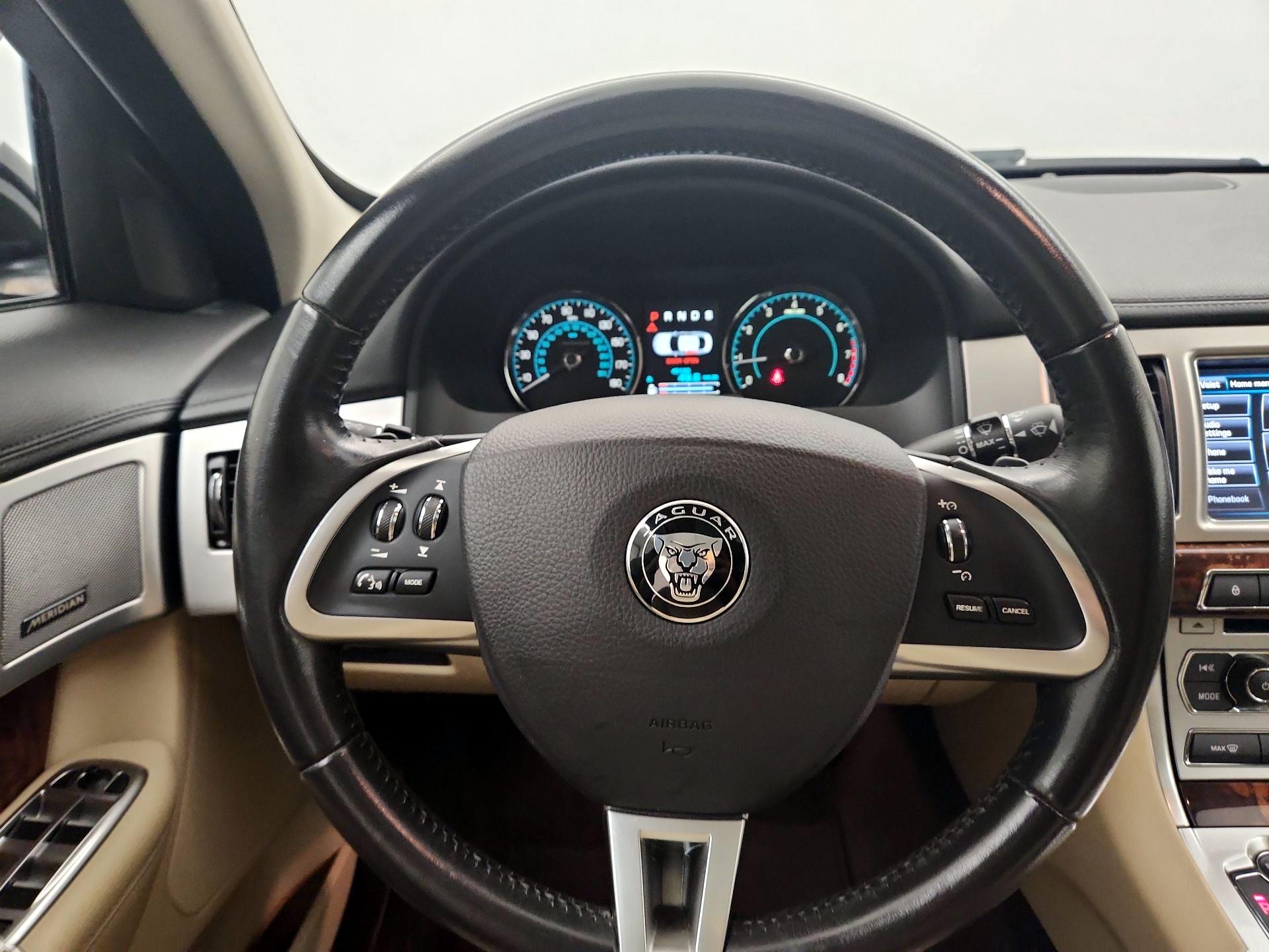 Thumbnail: 2015 Jaguar XF - 10