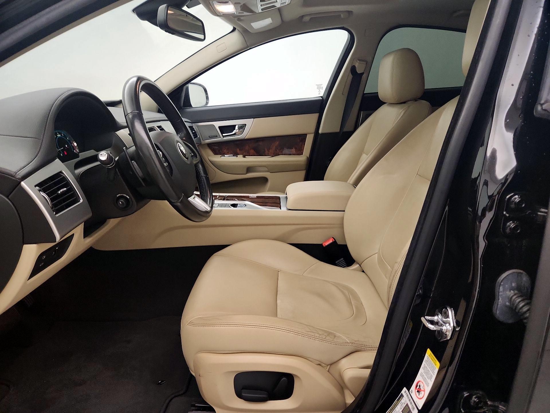 Thumbnail: 2015 Jaguar XF - 11