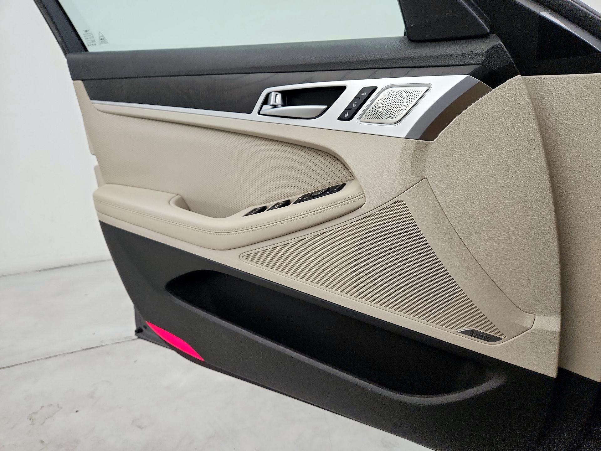 Thumbnail: 2018 Genesis G80 - 12