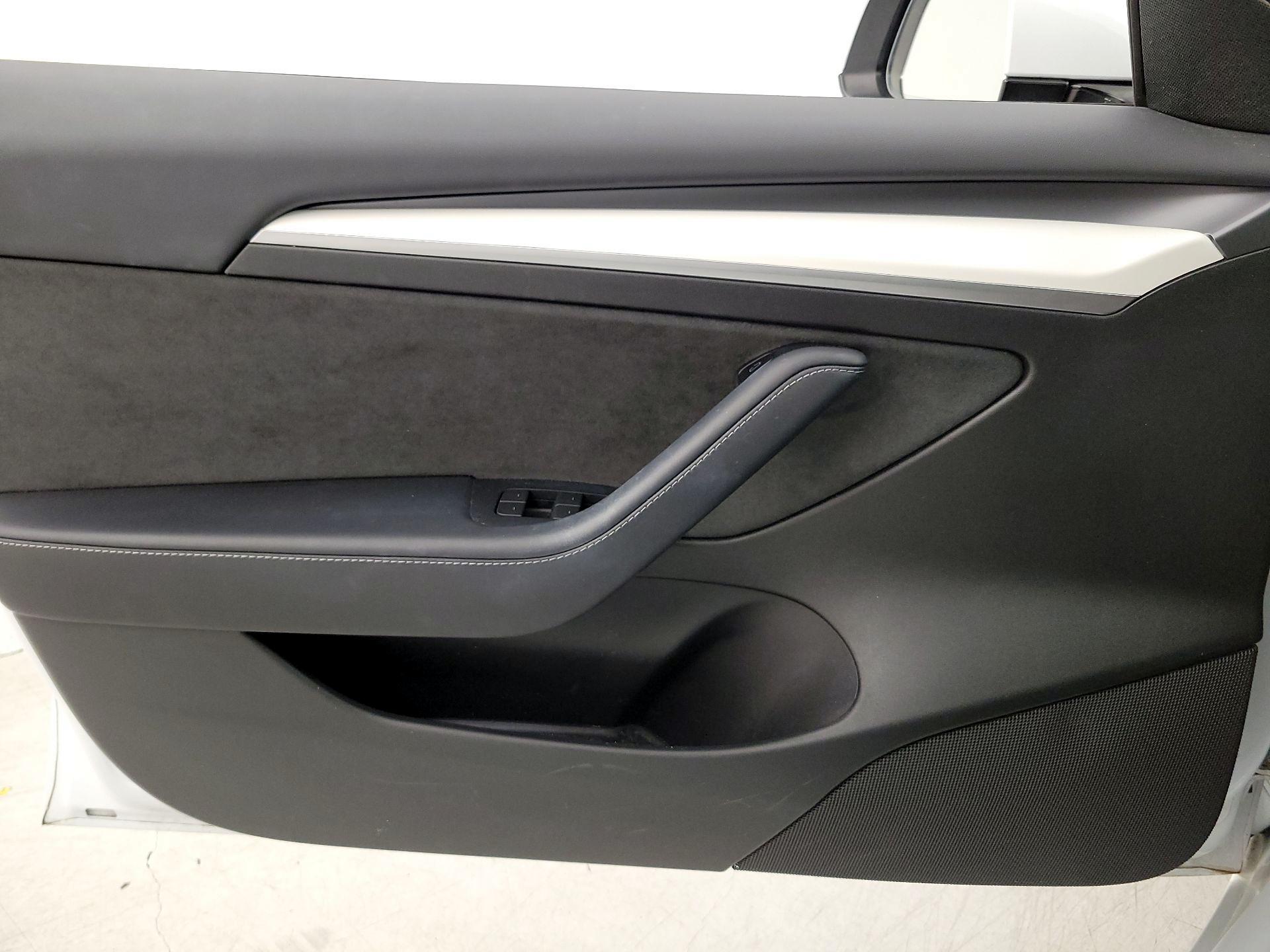 Thumbnail: 2023 Tesla Model 3 - 12