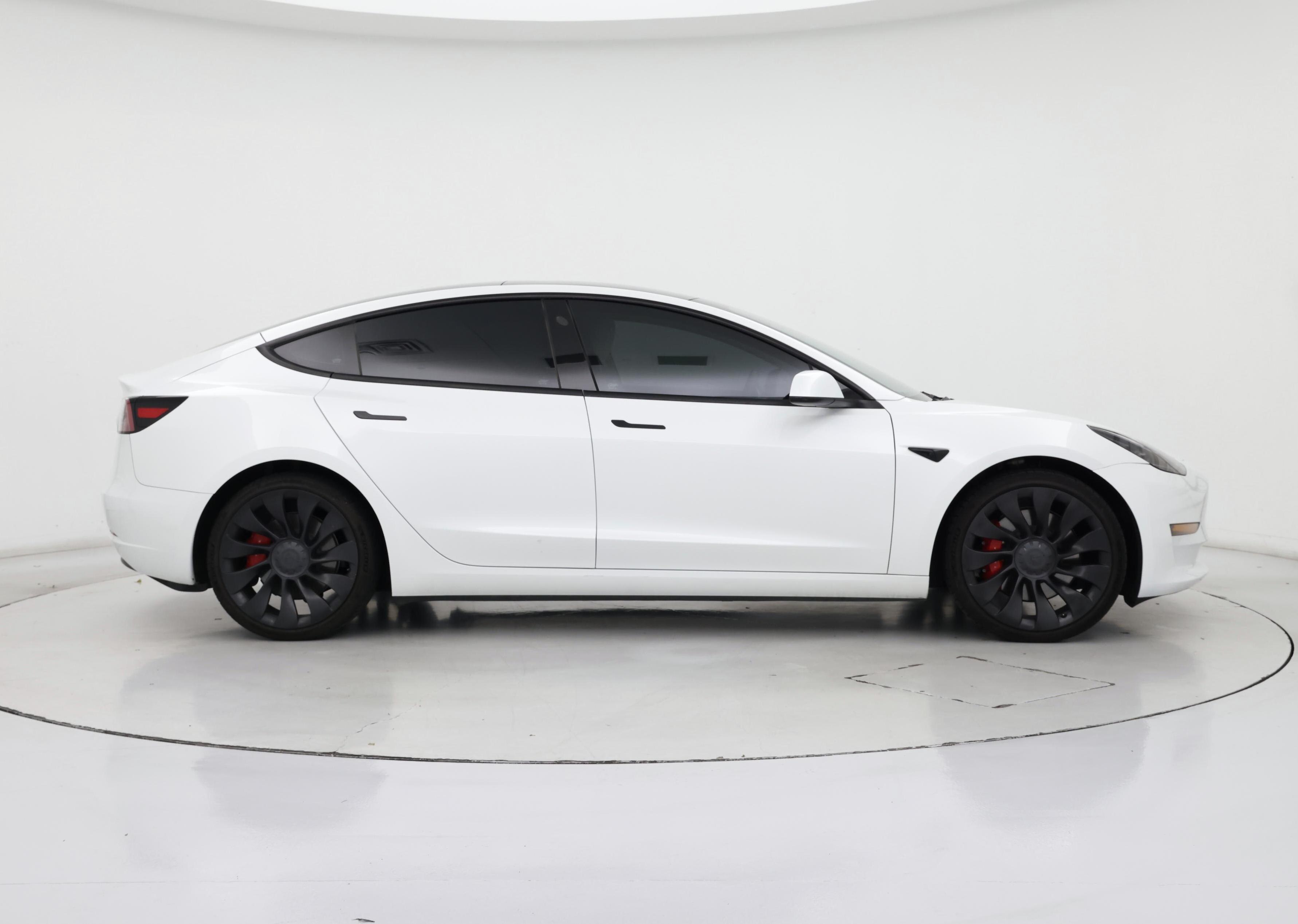 Thumbnail: 2023 Tesla Model 3 - 7