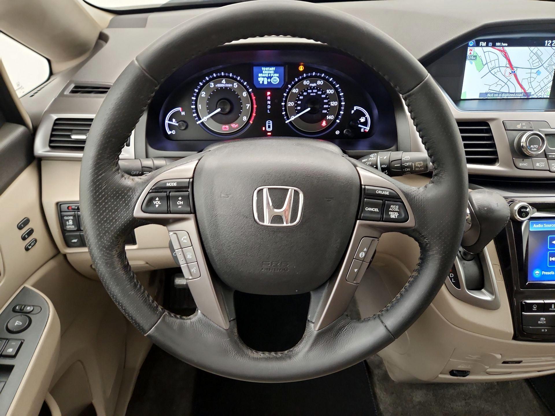 Thumbnail: 2015 Honda Odyssey - 10