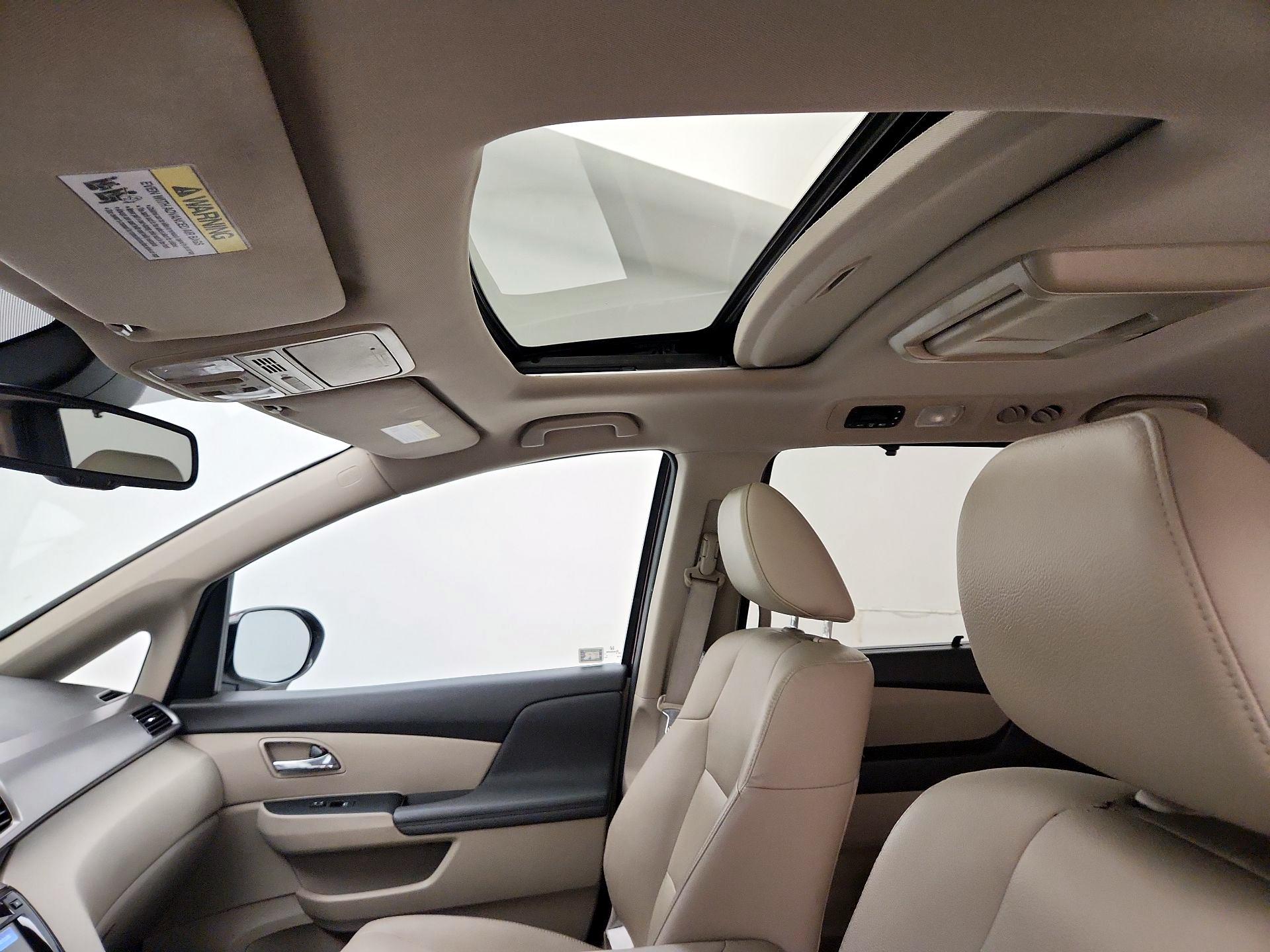 Thumbnail: 2015 Honda Odyssey - 20