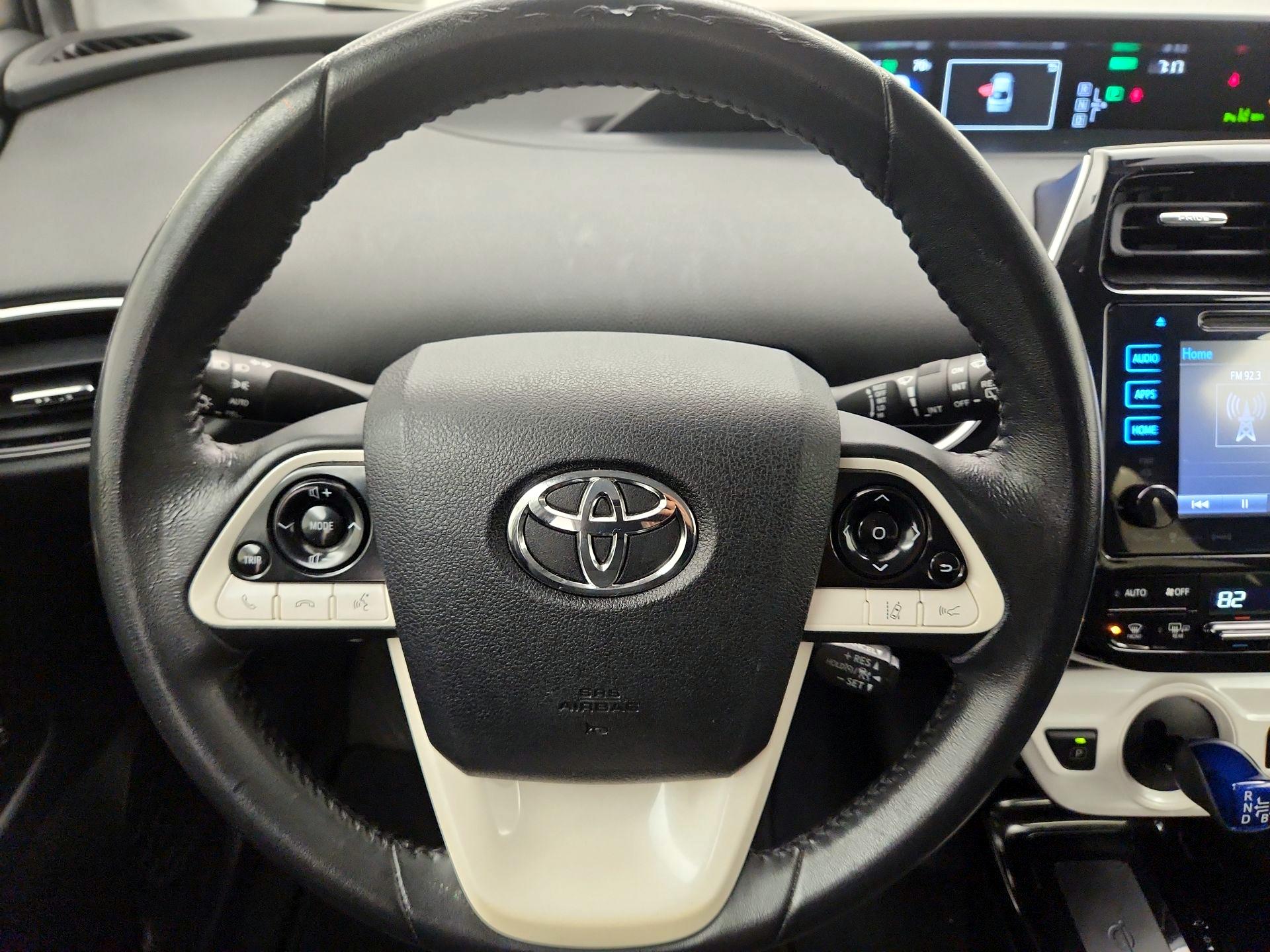Thumbnail: 2018 Toyota Prius - 10