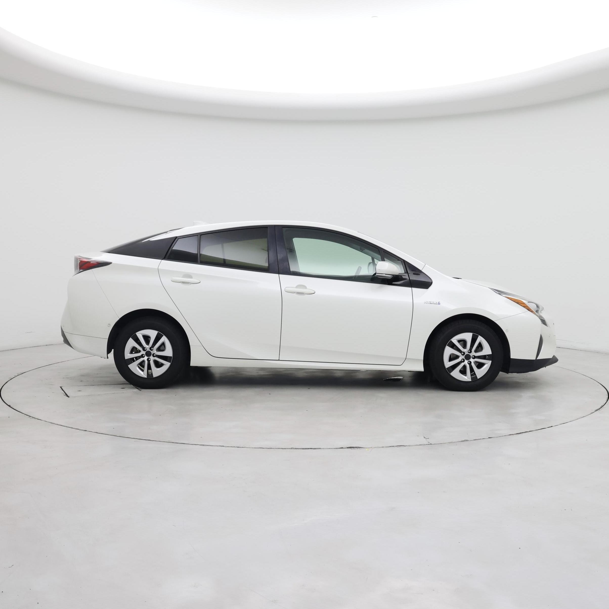 Thumbnail: 2018 Toyota Prius - 7