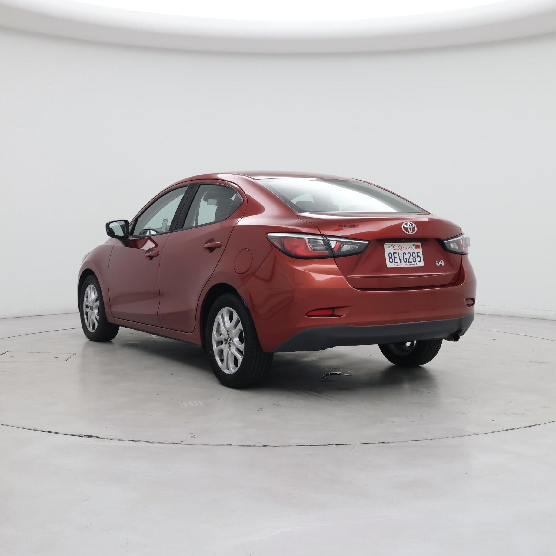 Thumbnail: 2018 Toyota Yaris iA - 2