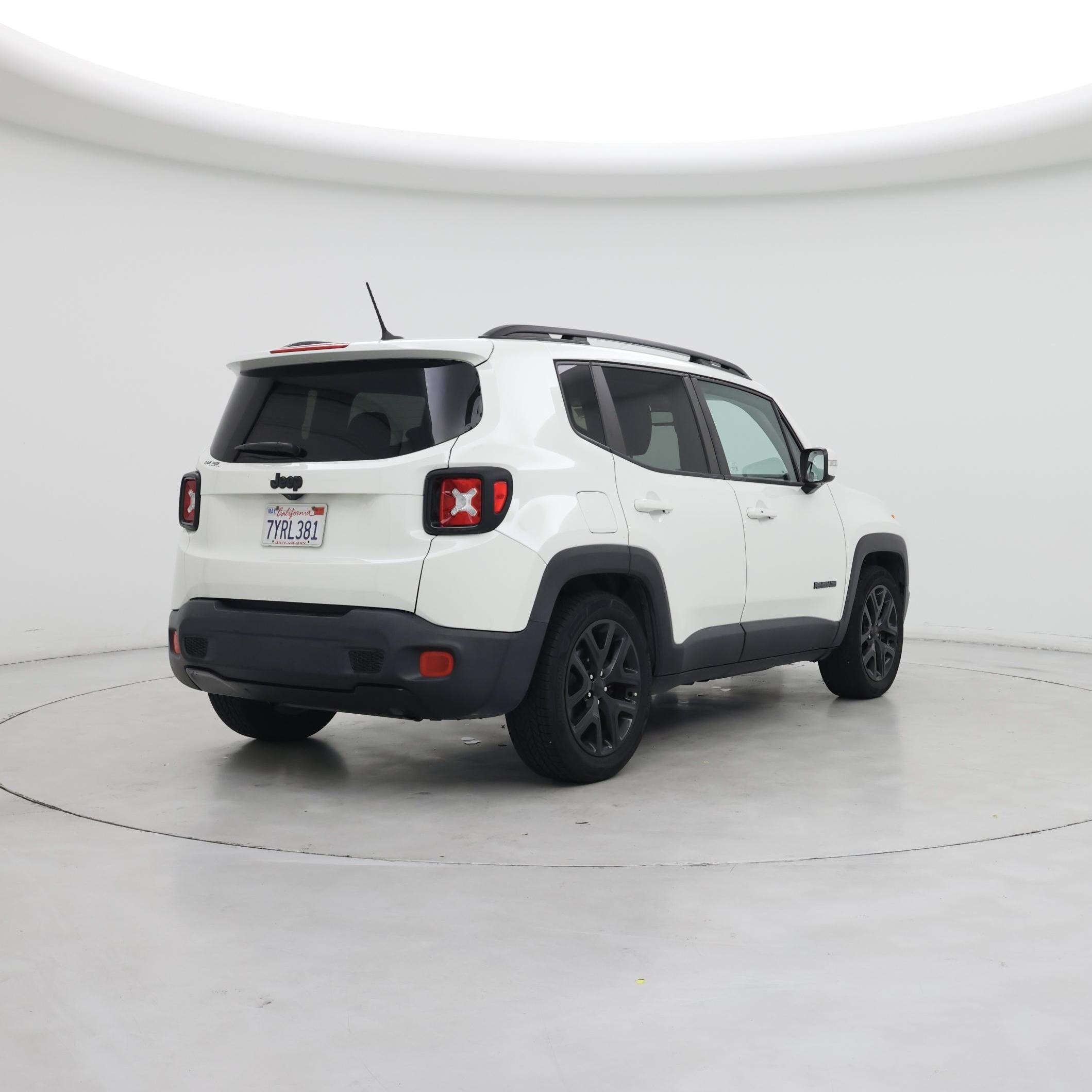 Thumbnail: 2017 Jeep Renegade - 8