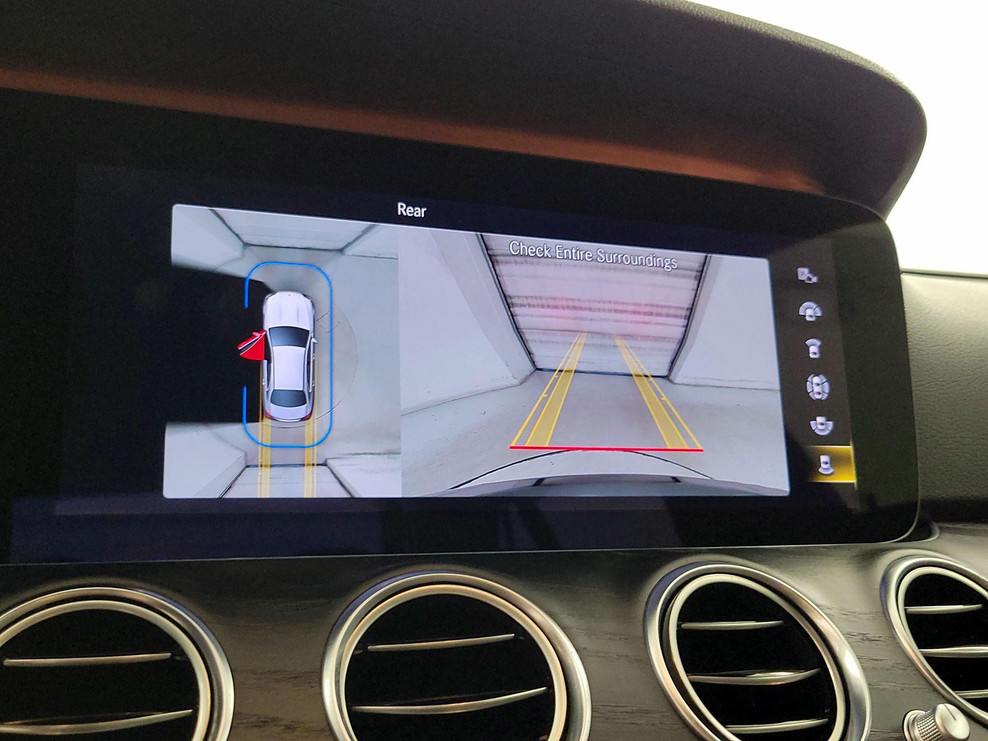 Thumbnail: 2021 Mercedes-Benz E-Class - 15