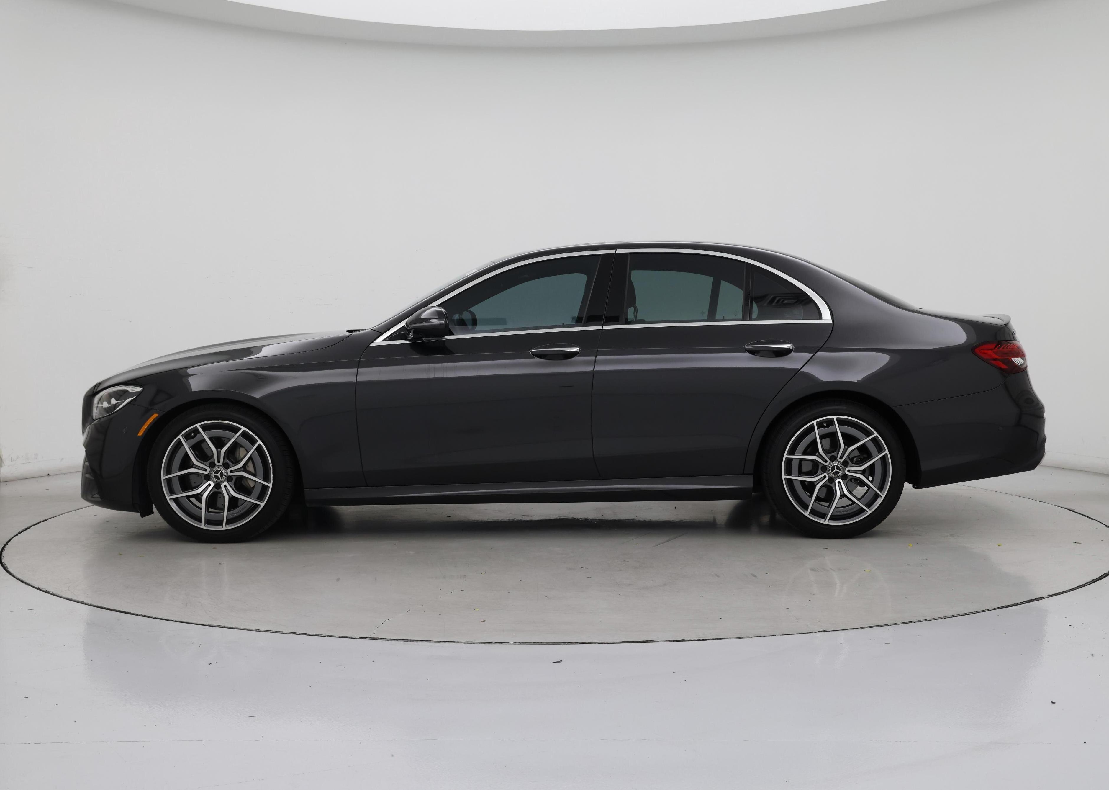 Thumbnail: 2021 Mercedes-Benz E-Class - 3