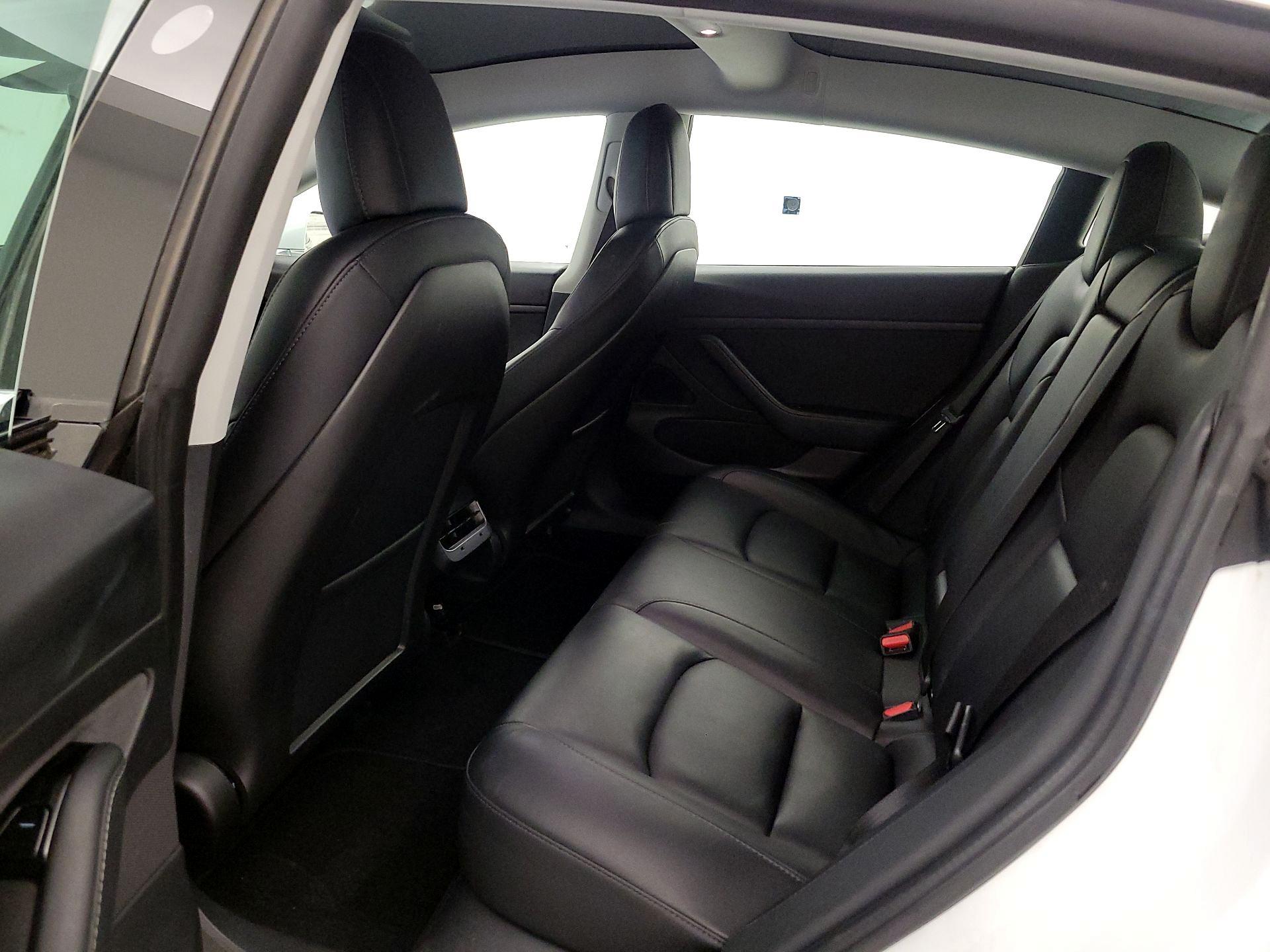 Thumbnail: 2020 Tesla Model 3 - 19