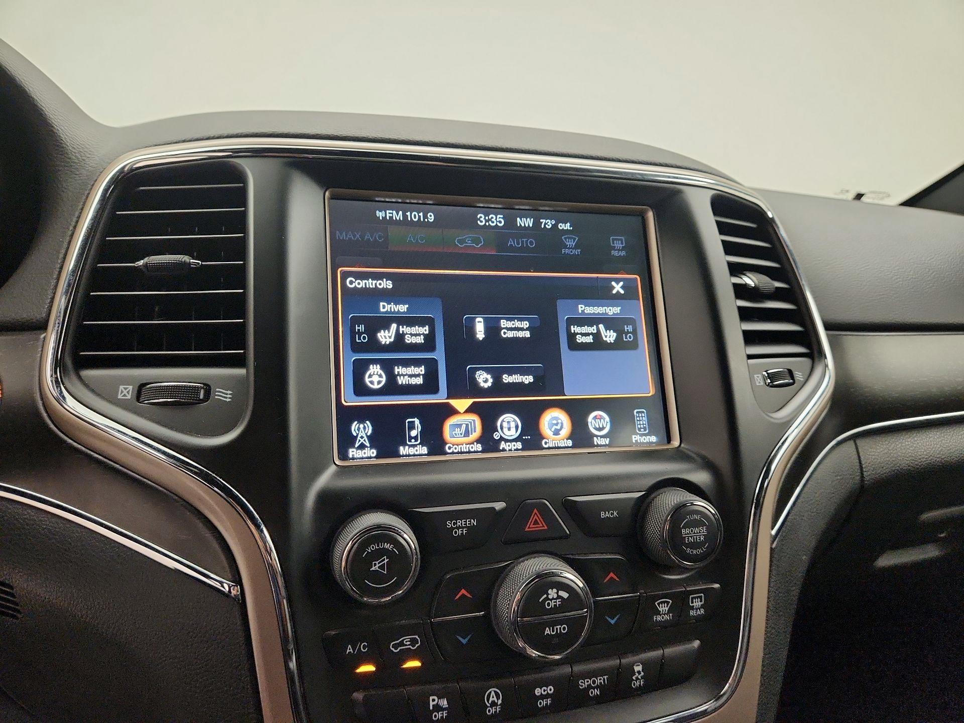 Thumbnail: 2017 Jeep Grand Cherokee - 16