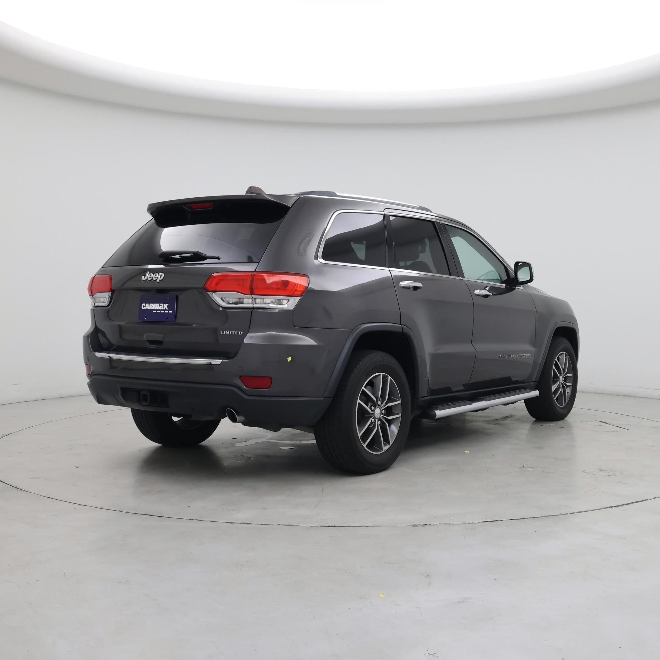 Thumbnail: 2017 Jeep Grand Cherokee - 8