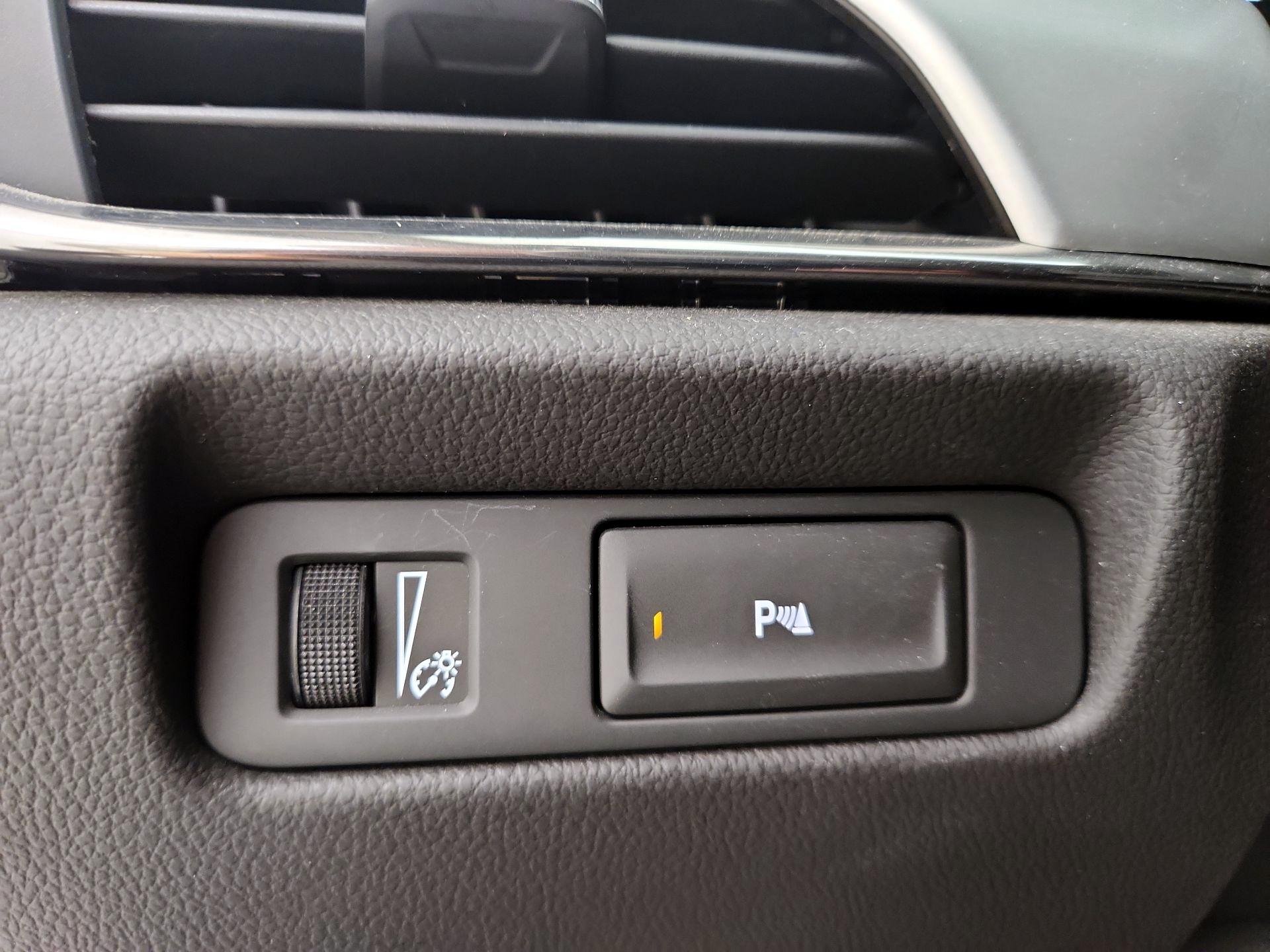 Thumbnail: 2014 Cadillac ATS - 13